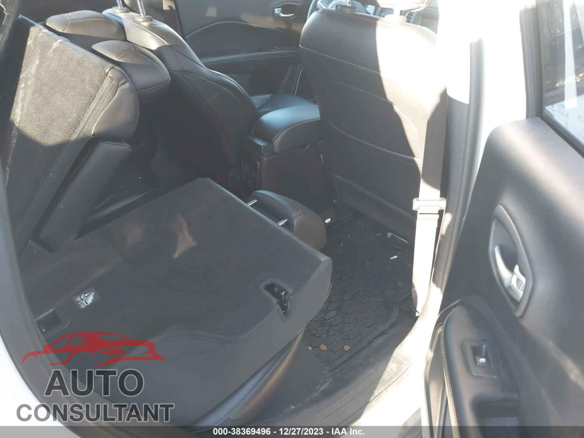 JEEP COMPASS 2018 - 3C4NJDBB7JT434347