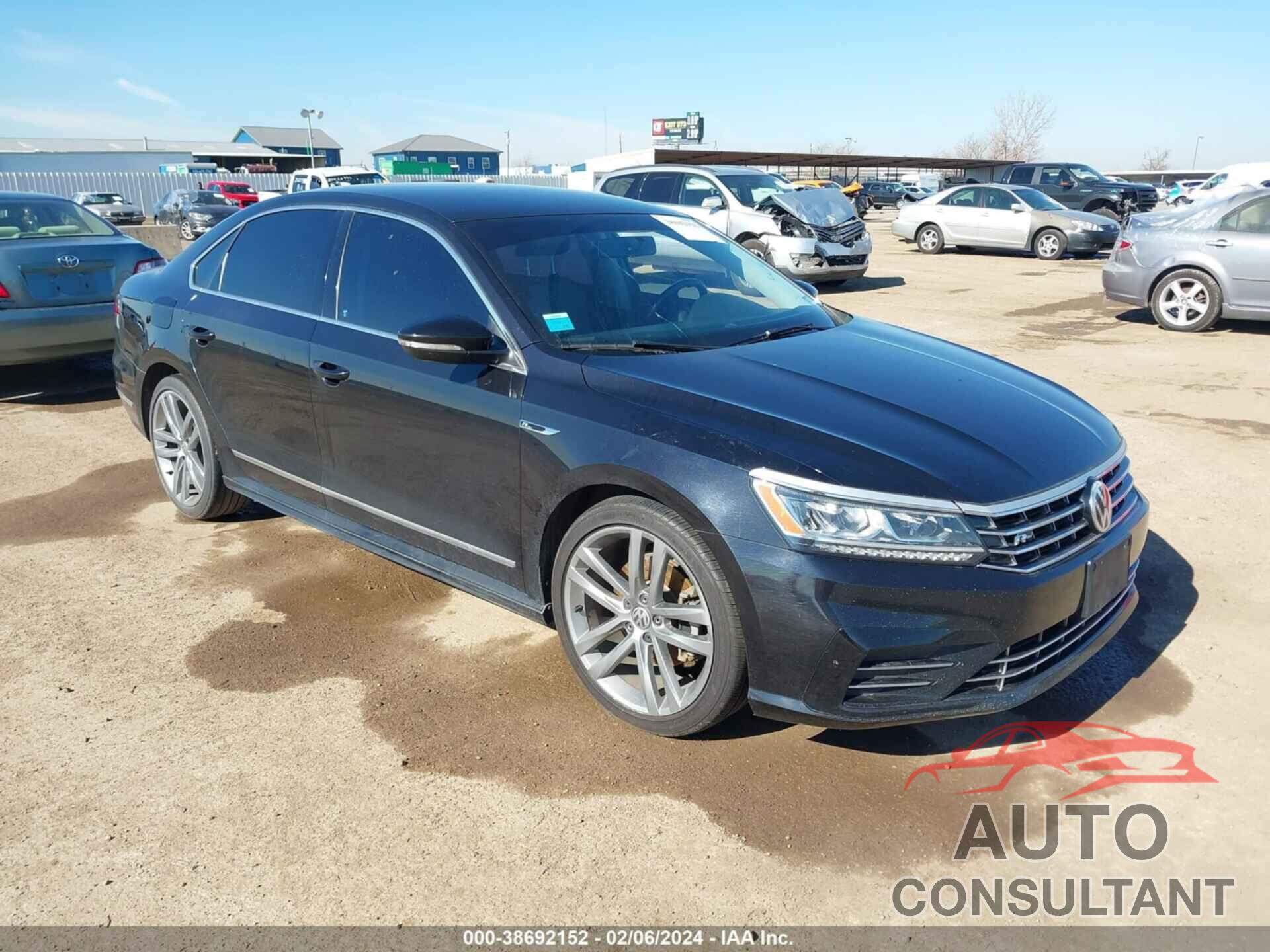 VOLKSWAGEN PASSAT 2017 - 1VWDT7A36HC030606