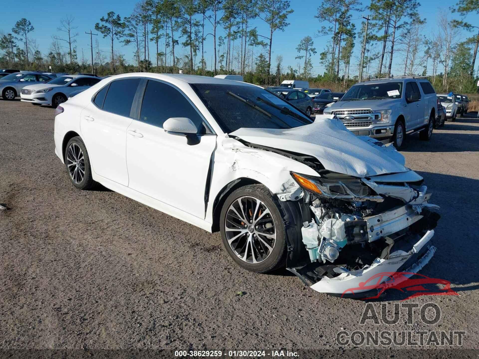 TOYOTA CAMRY 2018 - 4T1B11HK7JU560590