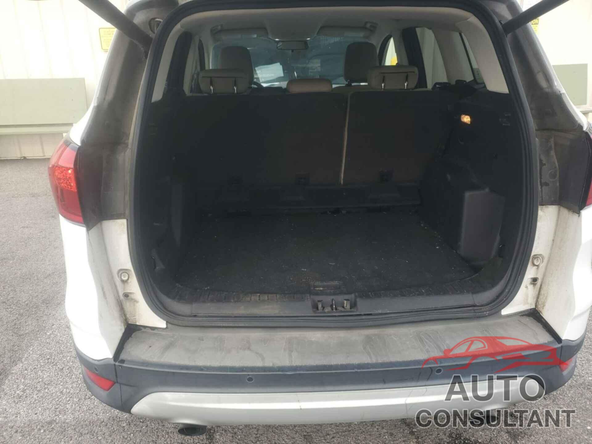 FORD ESCAPE 2019 - 1FMCU9HD9KUC07586