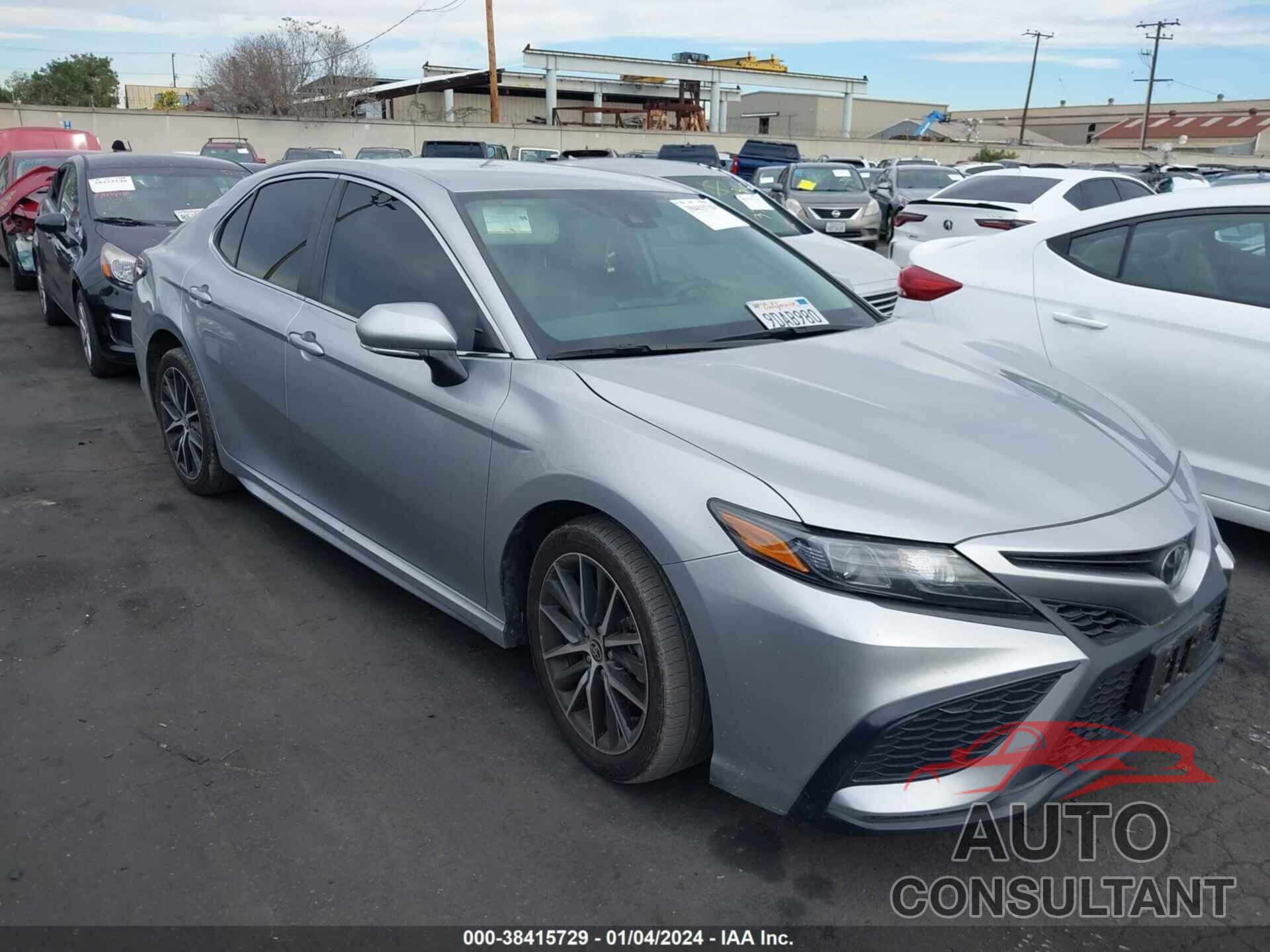 TOYOTA CAMRY 2023 - 4T1G11AKXPU727646