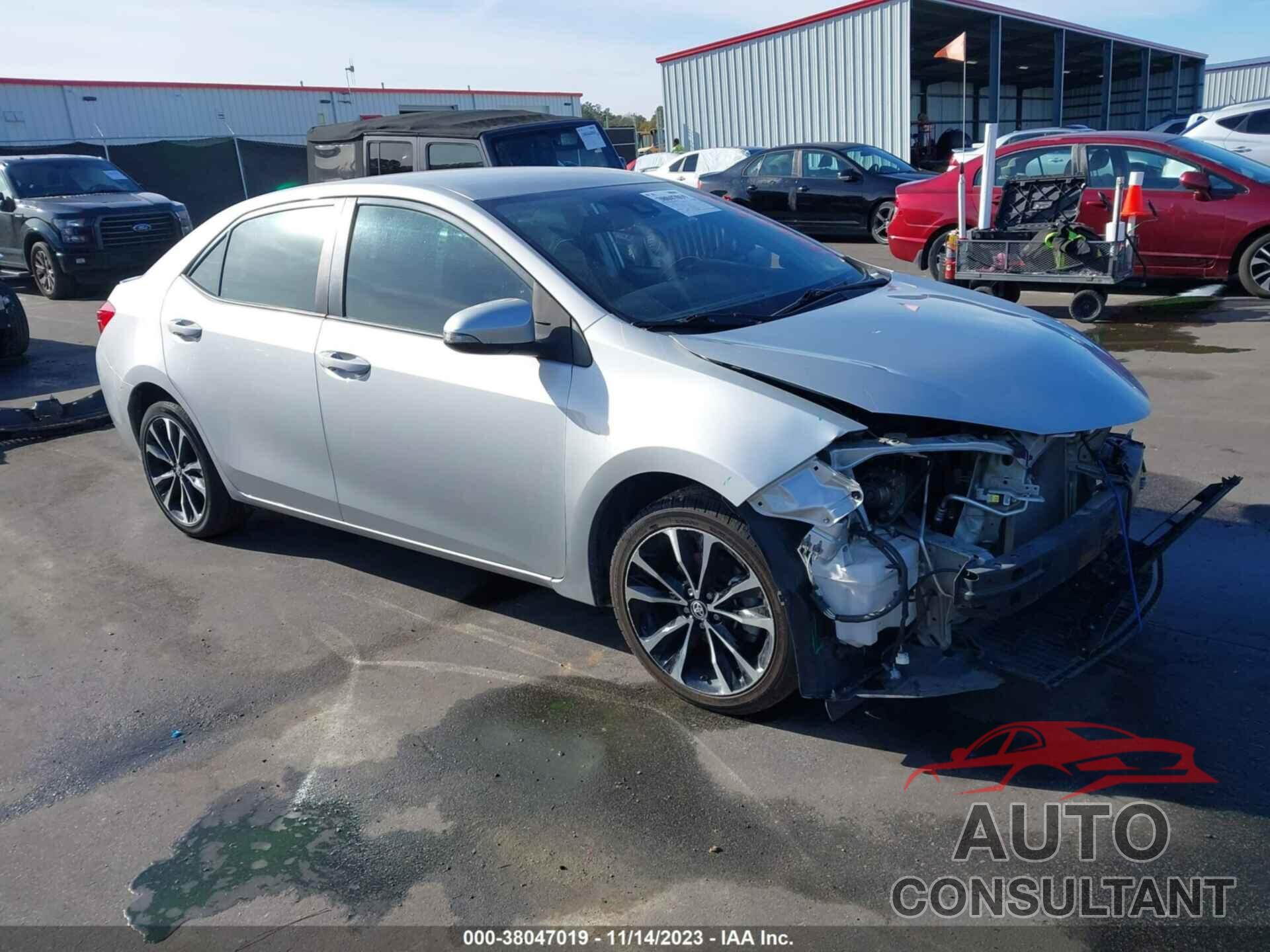 TOYOTA COROLLA 2018 - 5YFBURHE0JP785421
