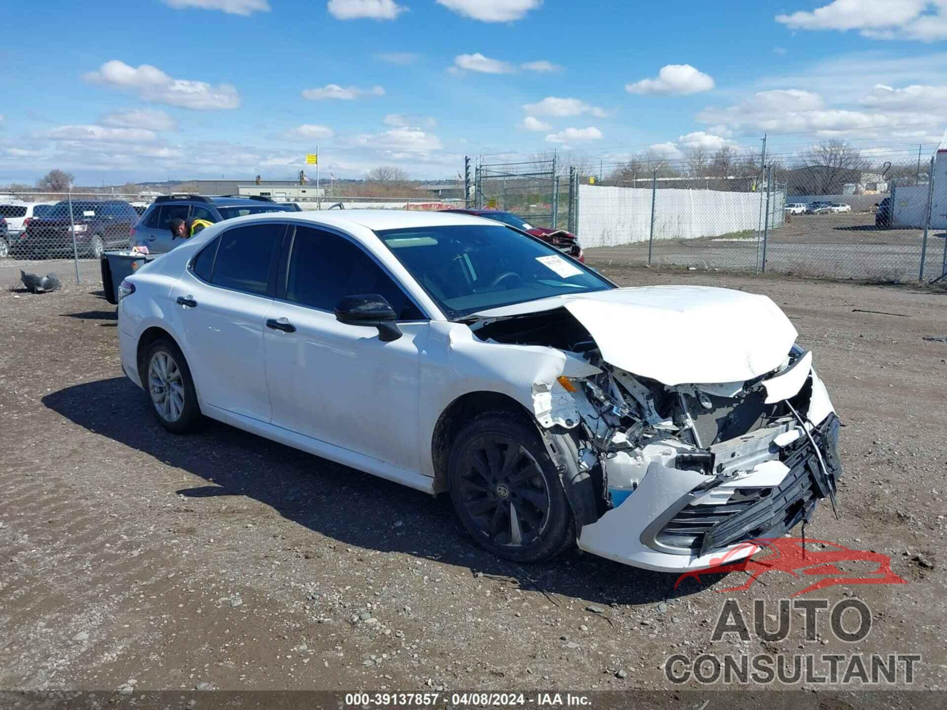 TOYOTA CAMRY 2021 - 4T1C11AKXMU440334