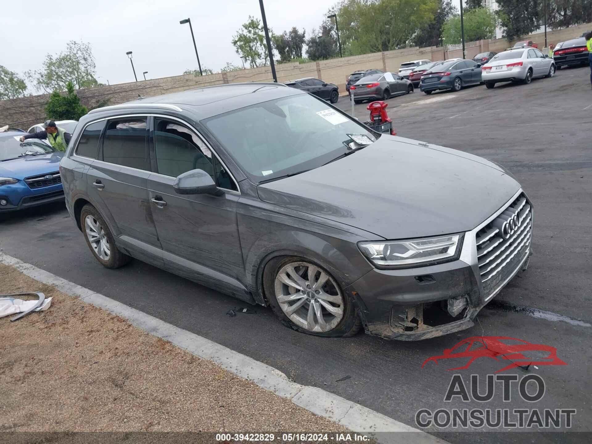 AUDI Q7 2019 - WA1AHAF70KD016566