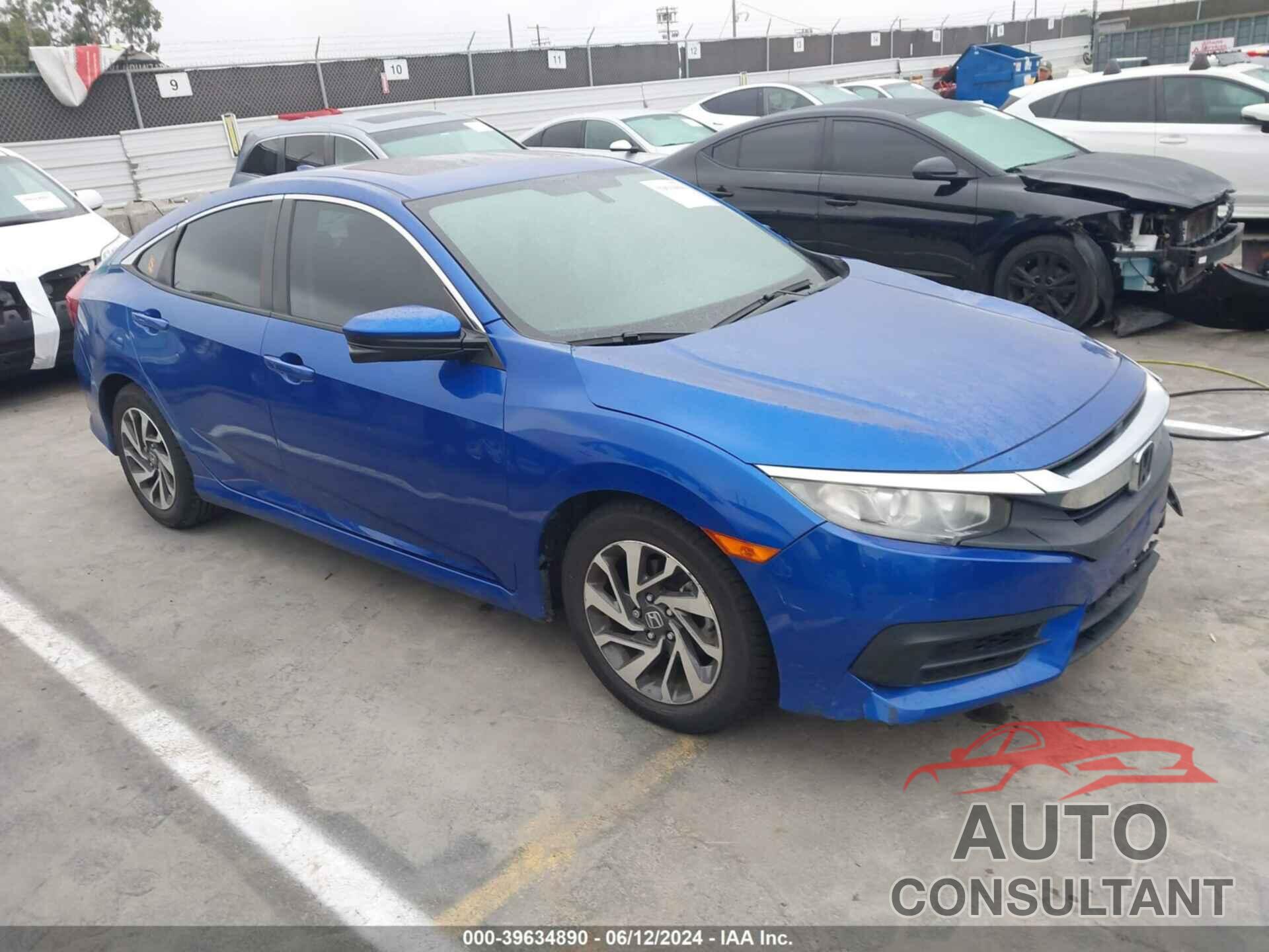 HONDA CIVIC 2018 - 2HGFC2F76JH584226