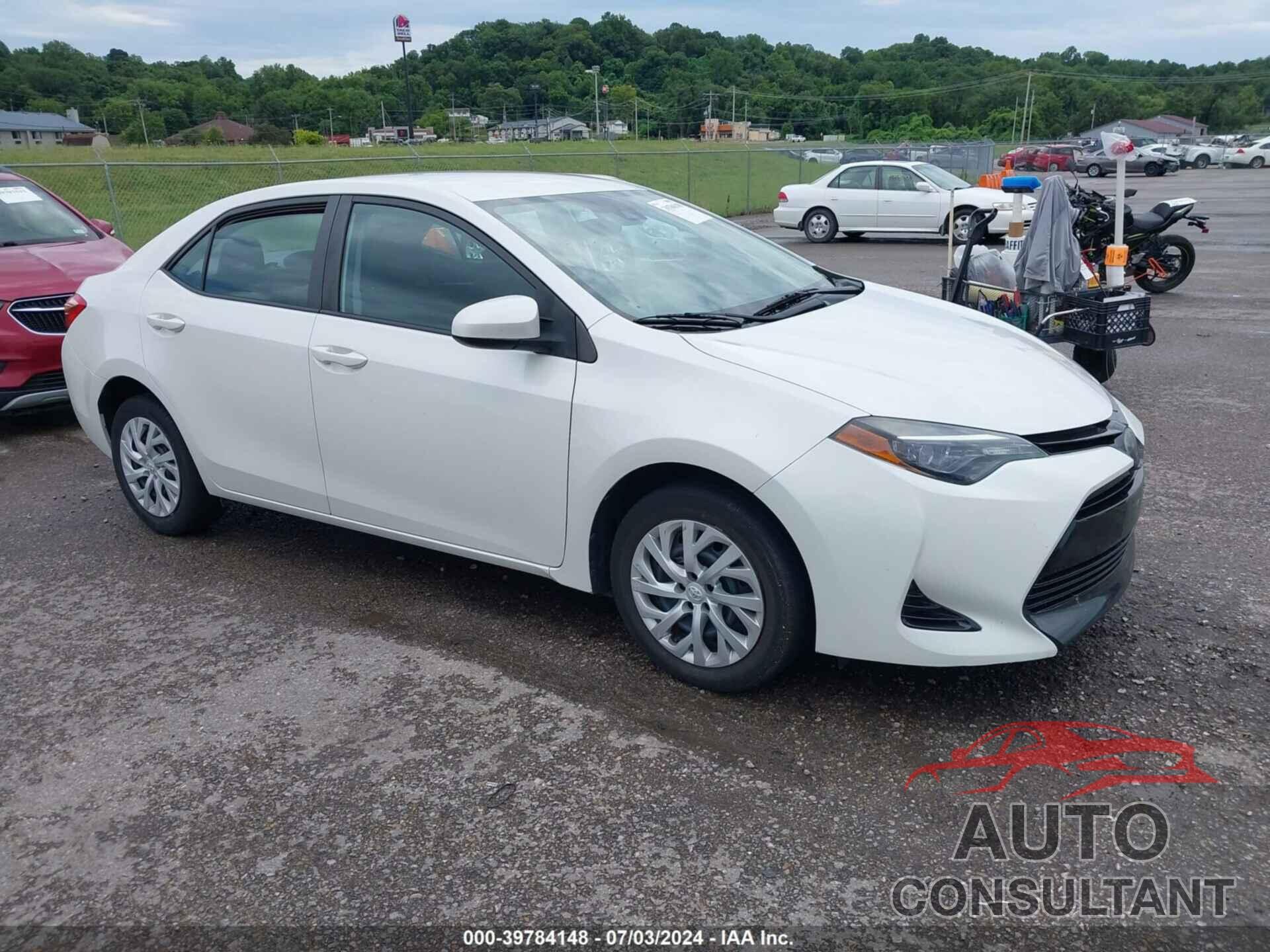 TOYOTA COROLLA 2018 - 5YFBURHE1JP764660