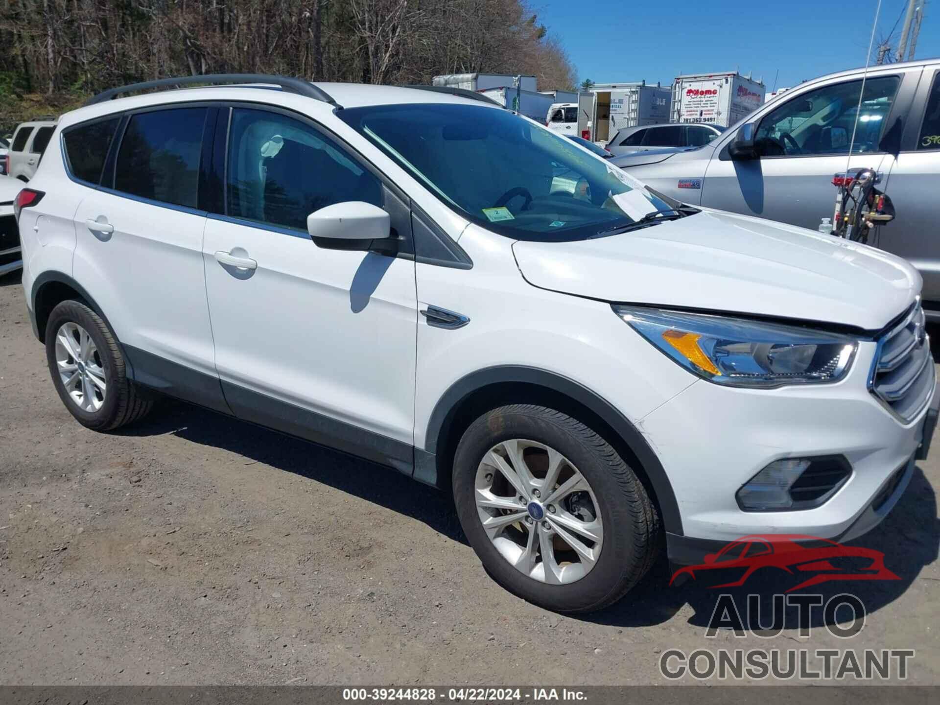 FORD ESCAPE 2018 - 1FMCU9G93JUC38649