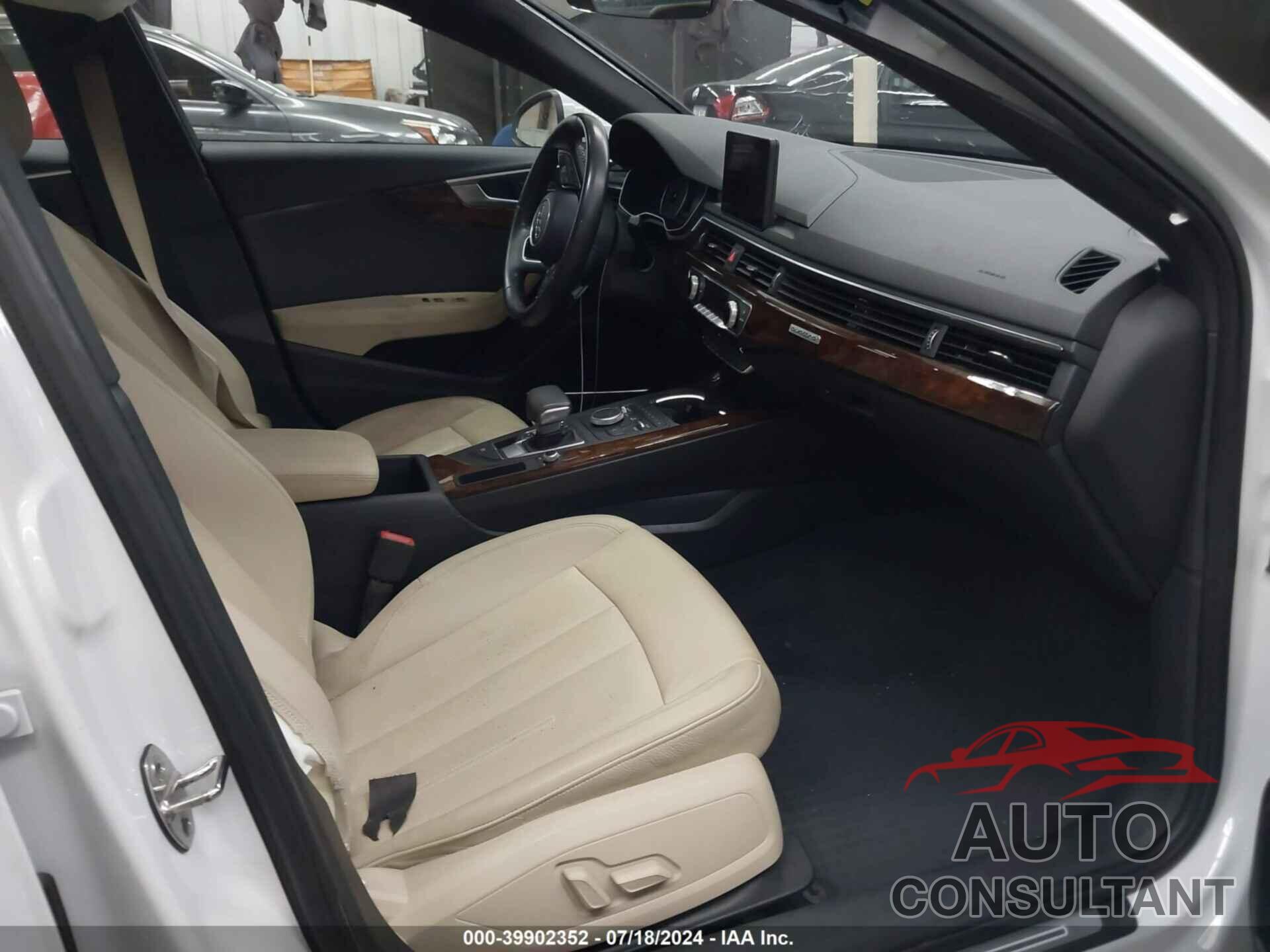 AUDI A4 2017 - WAUENAF48HN035551