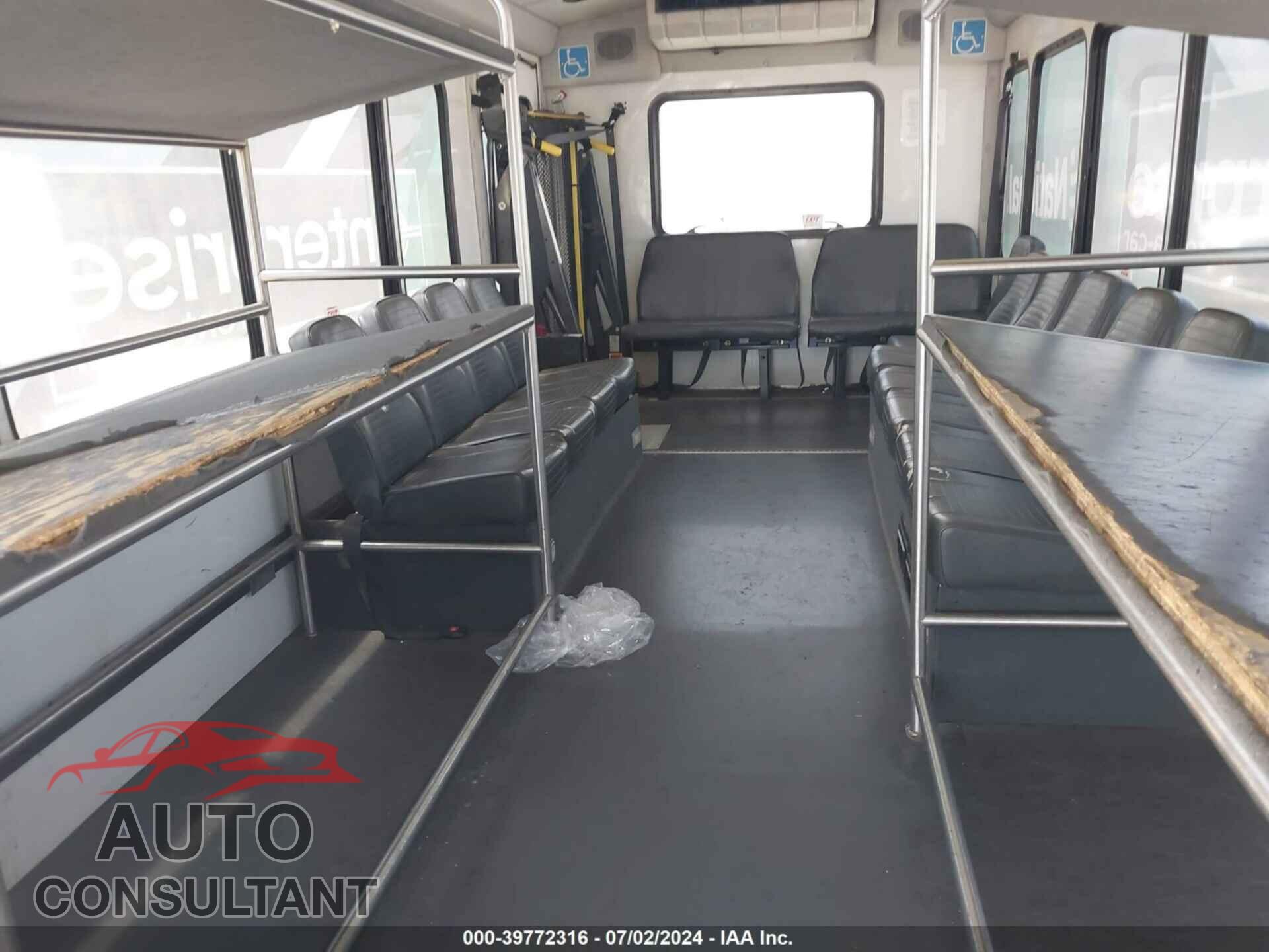 FORD E-450 CUTAWAY 2017 - 1FDFE4FS7HDC57524