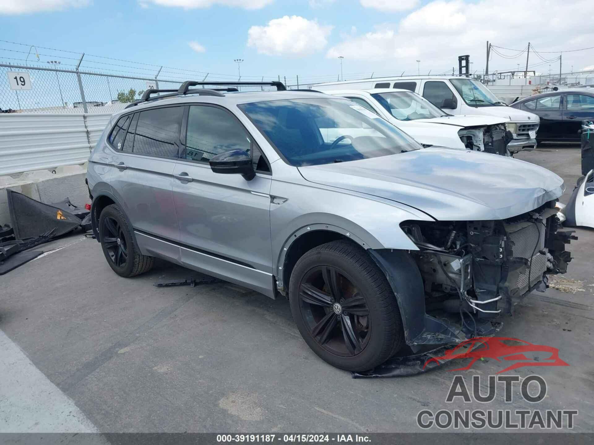 VOLKSWAGEN TIGUAN 2019 - 3VV2B7AX5KM111152