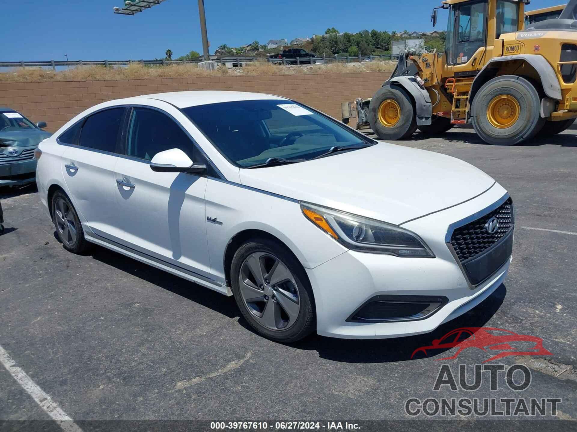 HYUNDAI SONATA HYBRID 2016 - KMHE34L19GA023172