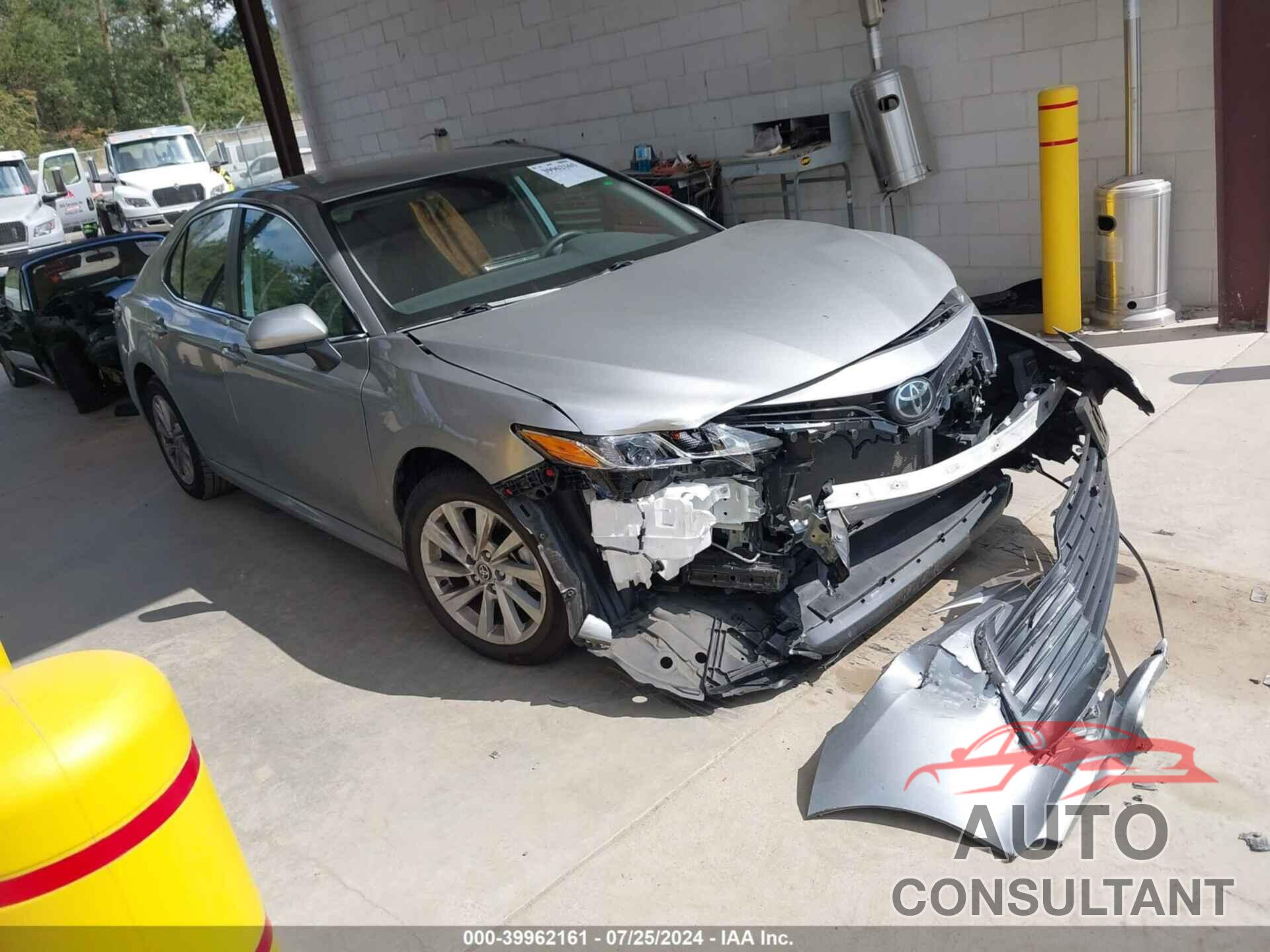TOYOTA CAMRY 2023 - 4T1C11BK7PU080006