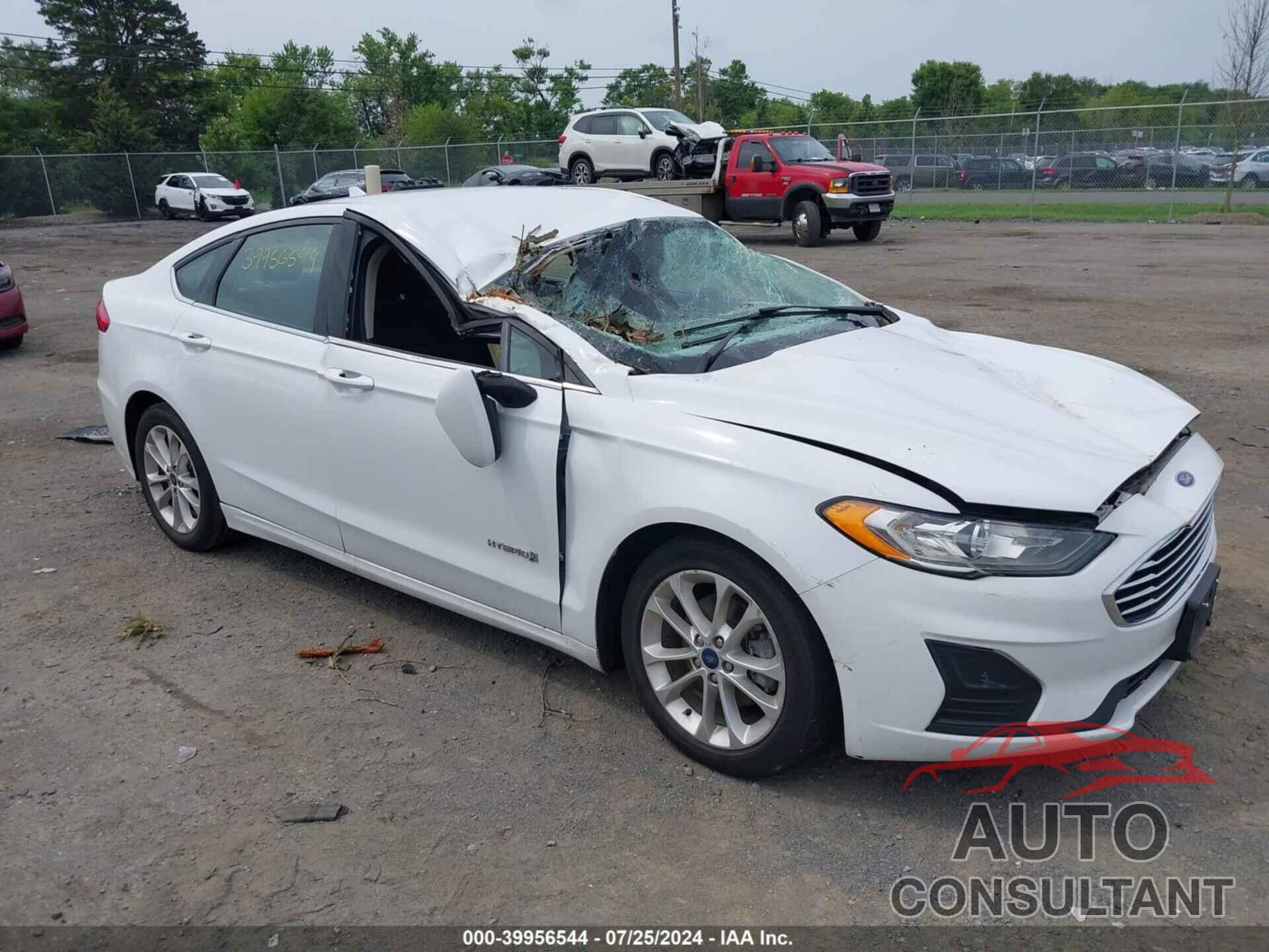 FORD FUSION HYBRID 2019 - 3FA6P0LU1KR226481
