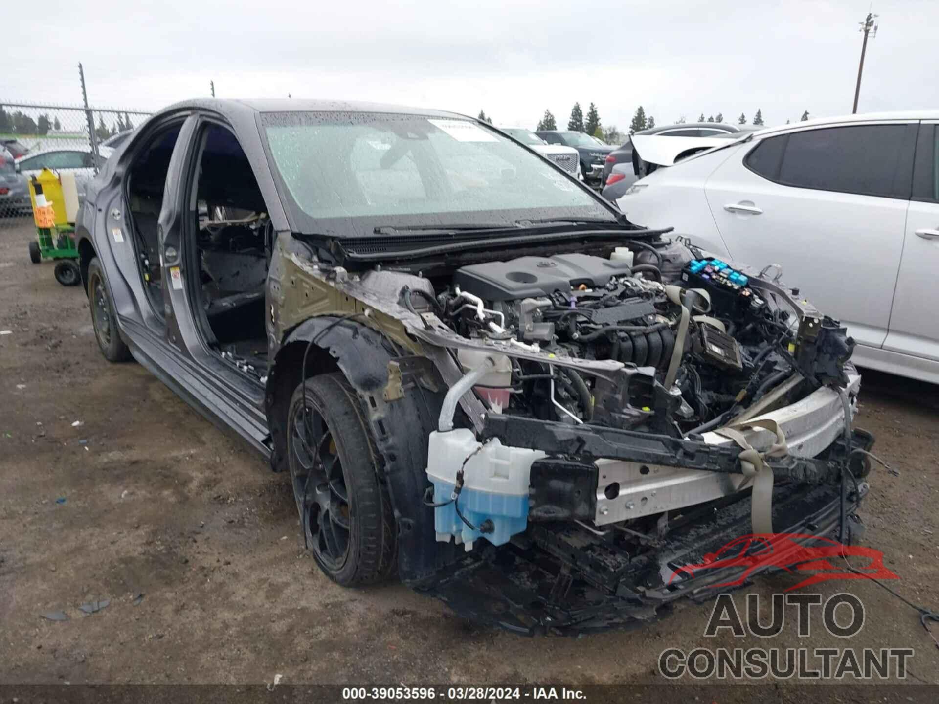 TOYOTA CAMRY 2018 - 4T1B11HK1JU156099