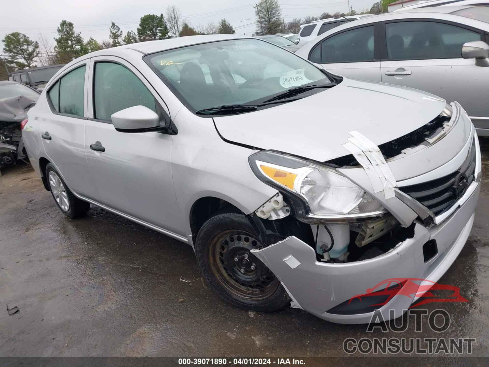 NISSAN VERSA 2017 - 3N1CN7AP2HL808645