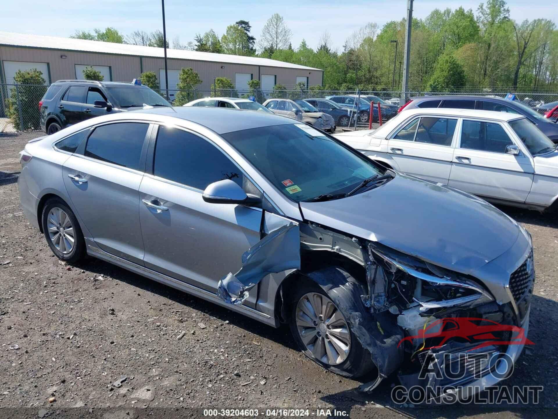 HYUNDAI SONATA 2016 - KMHE24L19GA015351