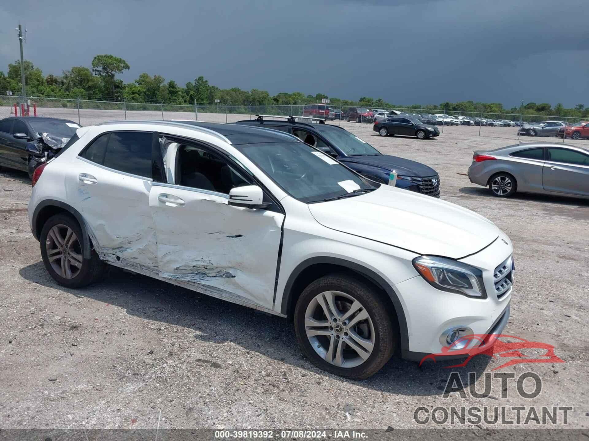 MERCEDES-BENZ GLA 250 2019 - WDCTG4EB5KU006277
