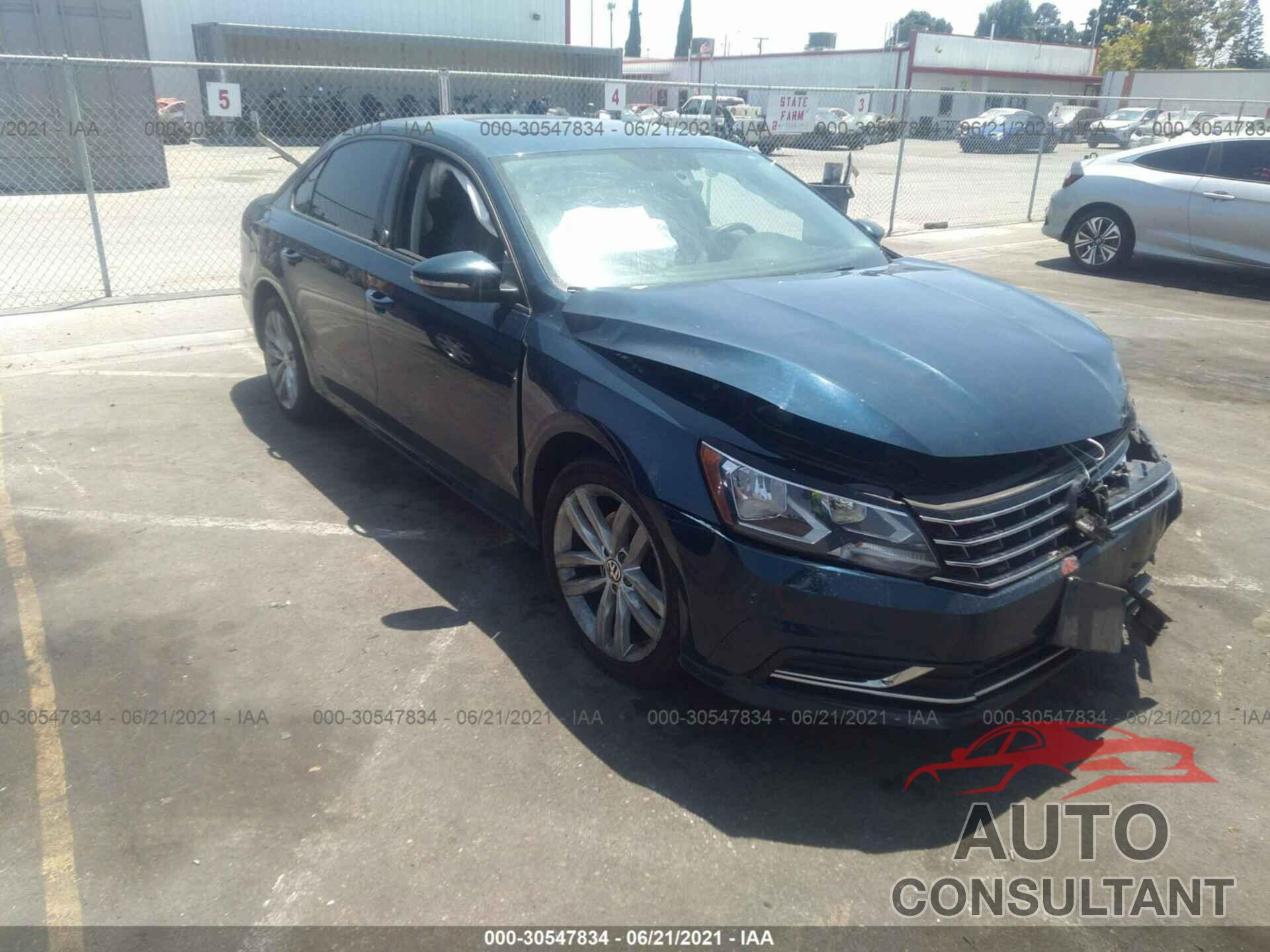 VOLKSWAGEN PASSAT 2019 - 1VWLA7A39KC001660