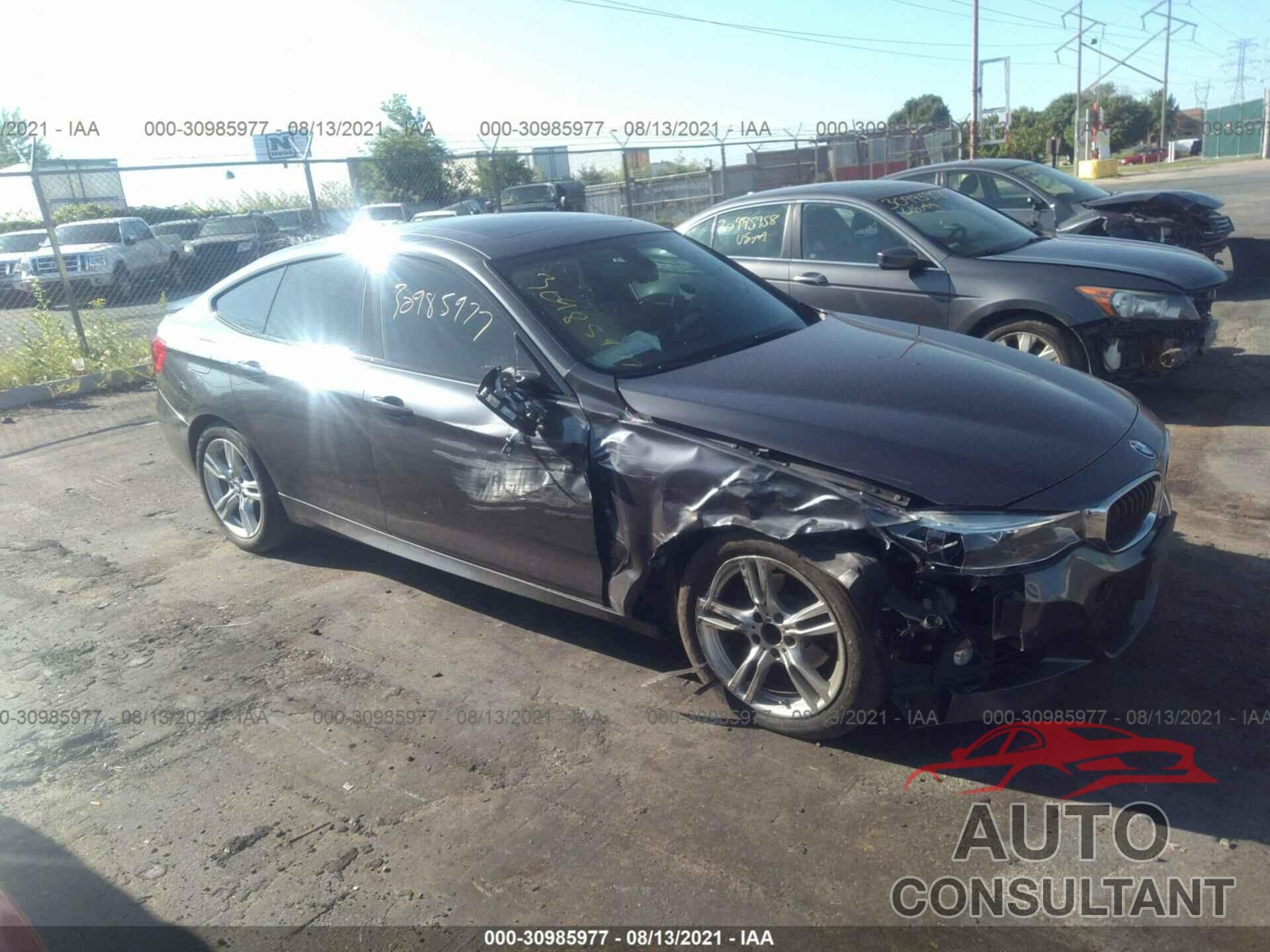 BMW 3 SERIES 2017 - WBA8Z9C51HG453113
