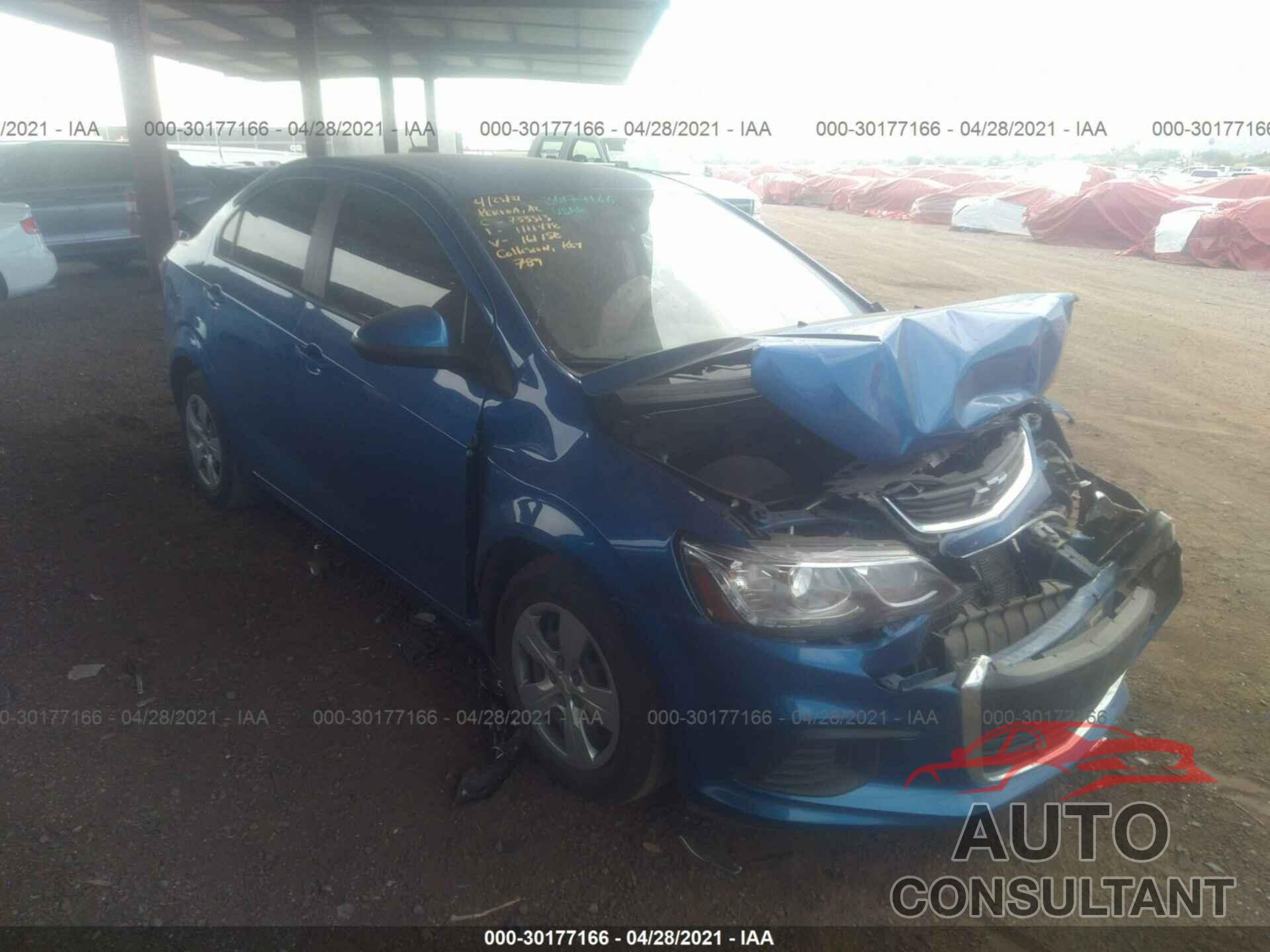 CHEVROLET SONIC 2017 - 1G1JB5SHXH4161158