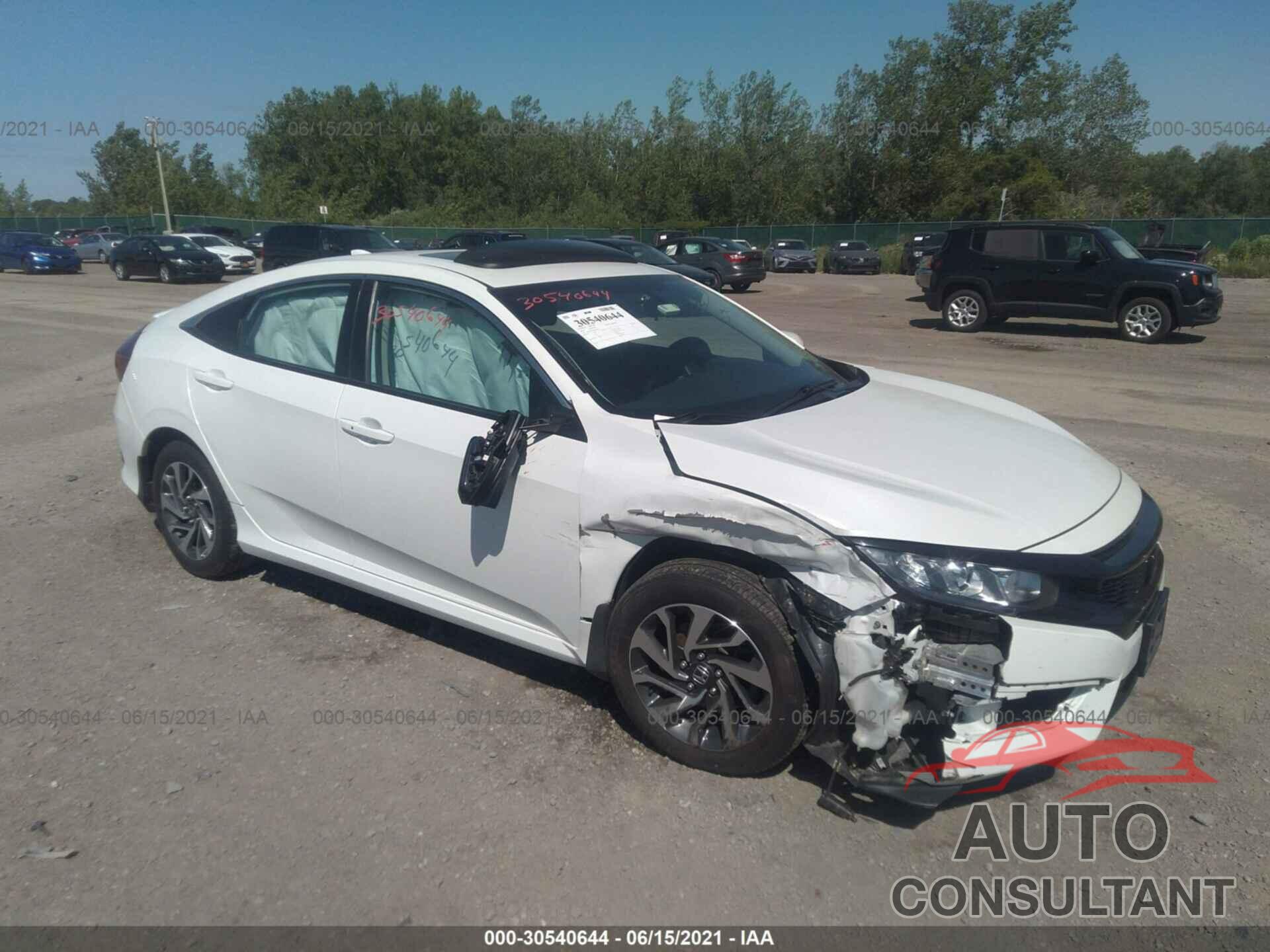 HONDA CIVIC SEDAN 2018 - 19XFC2F76JE208586