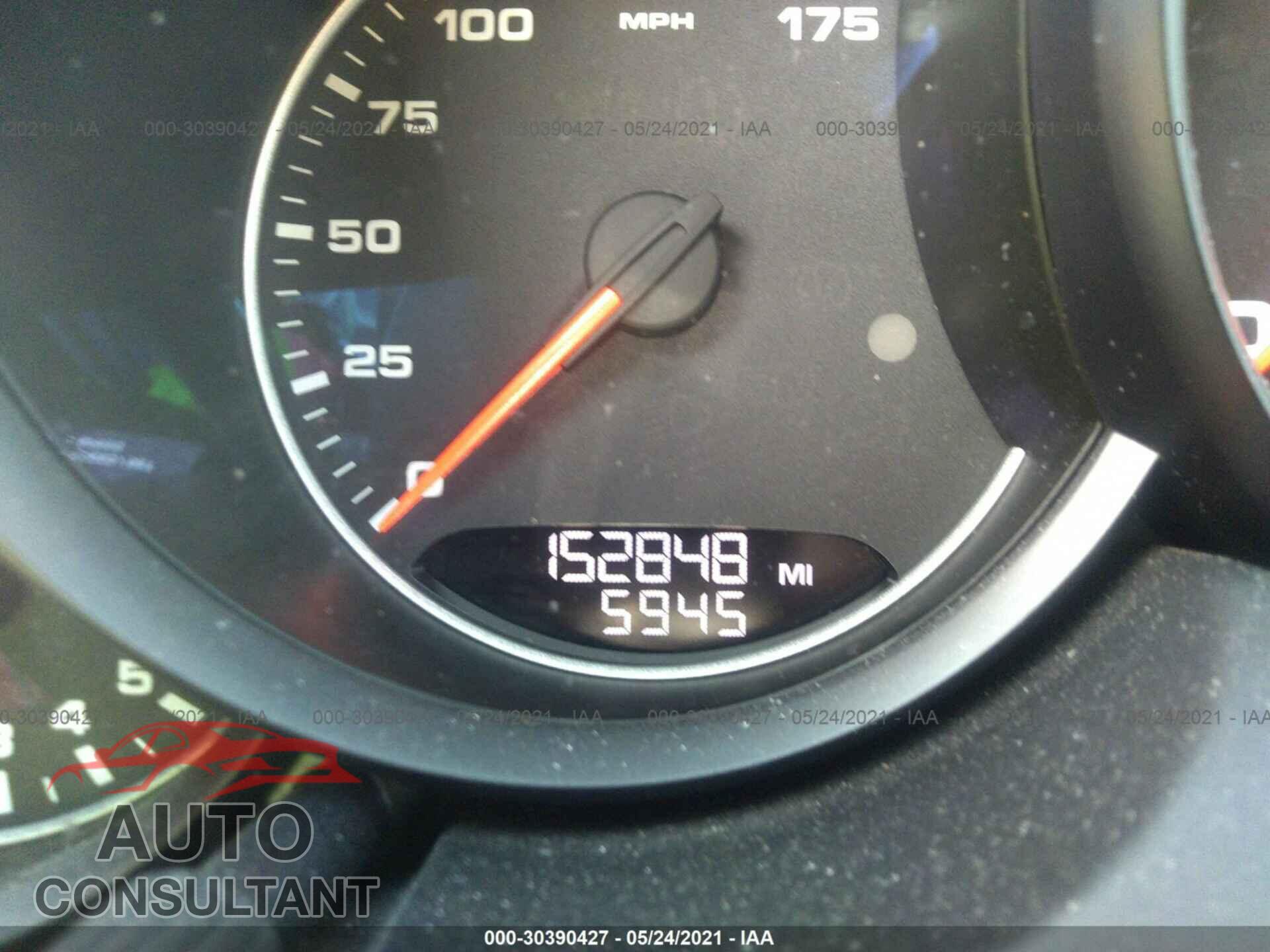 PORSCHE CAYENNE 2016 - WP1AA2A21GKA10448