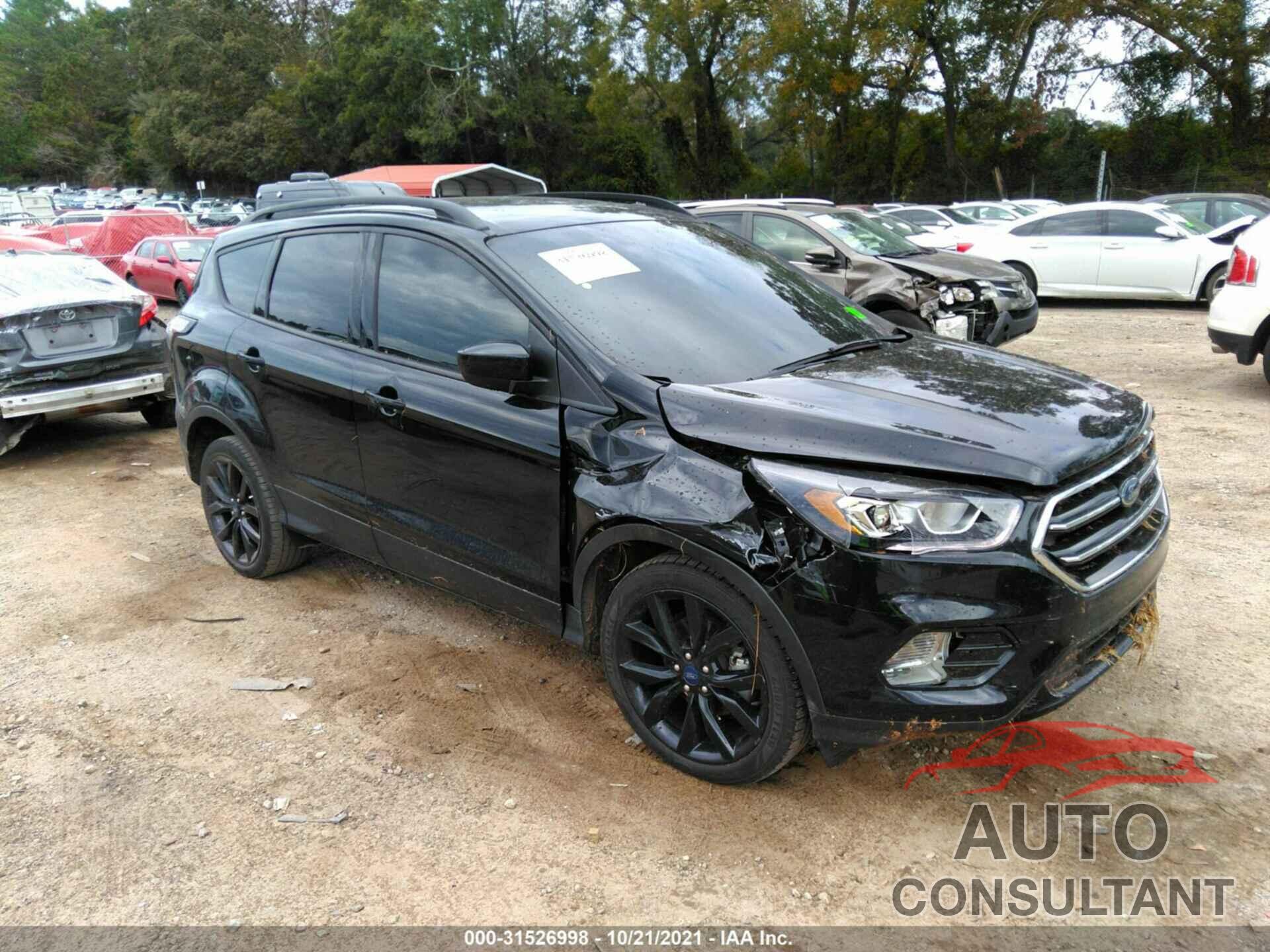 FORD ESCAPE 2018 - 1FMCU0GD3JUC84840