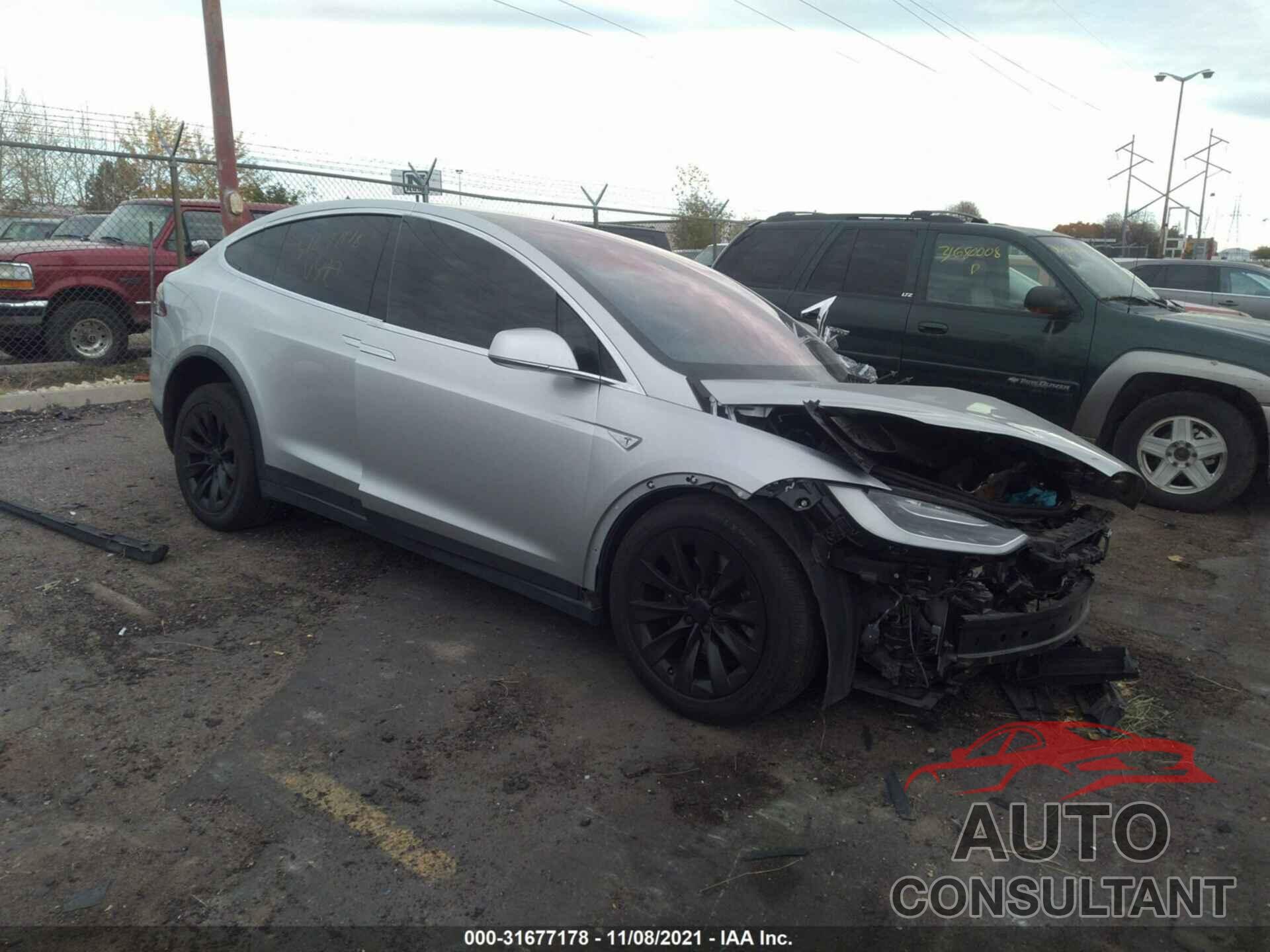 TESLA MODEL X 2016 - 5YJXCBE21GF004016