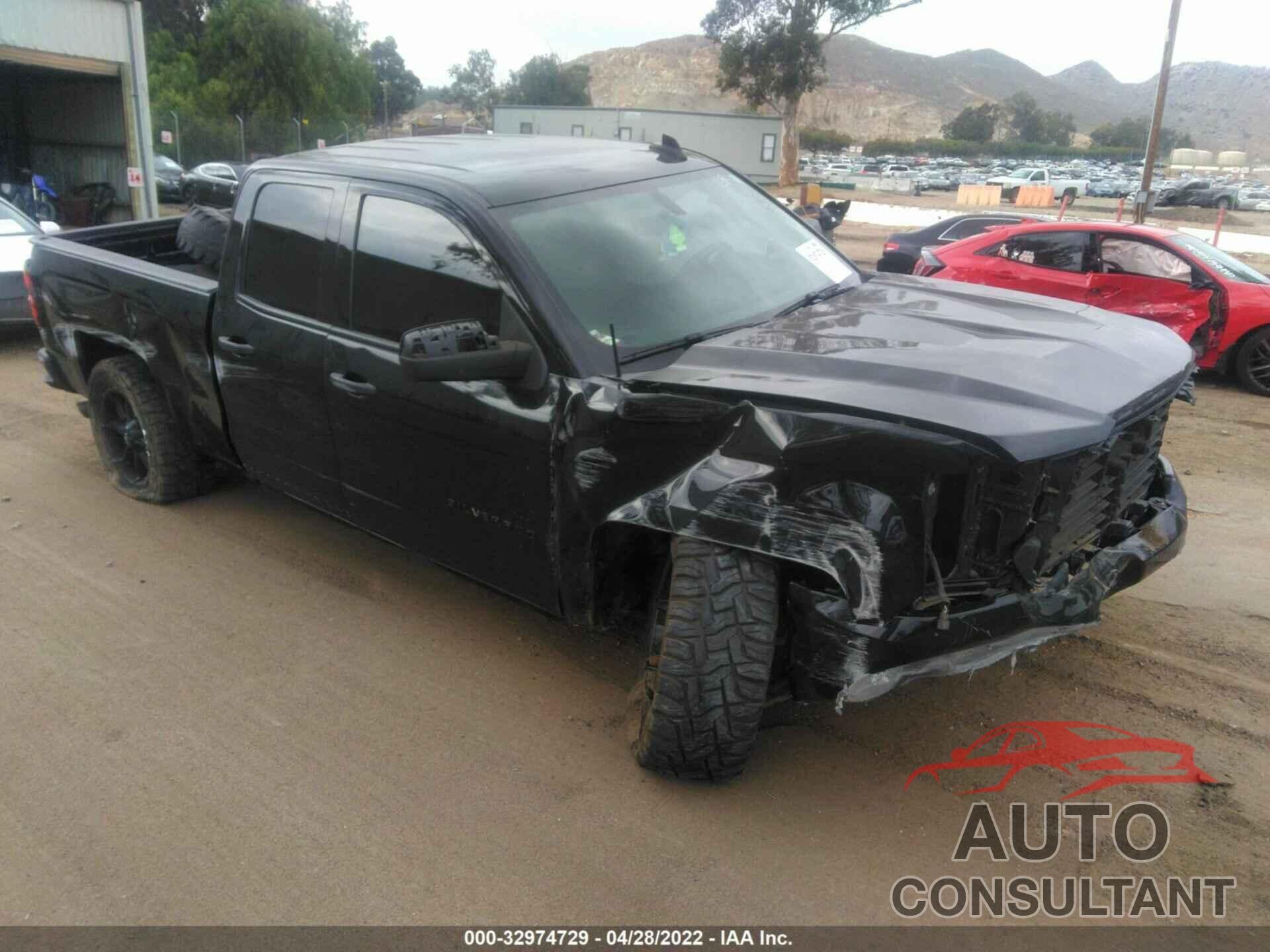 CHEVROLET SILVERADO 1500 2018 - 1GCRCPECXJZ119004