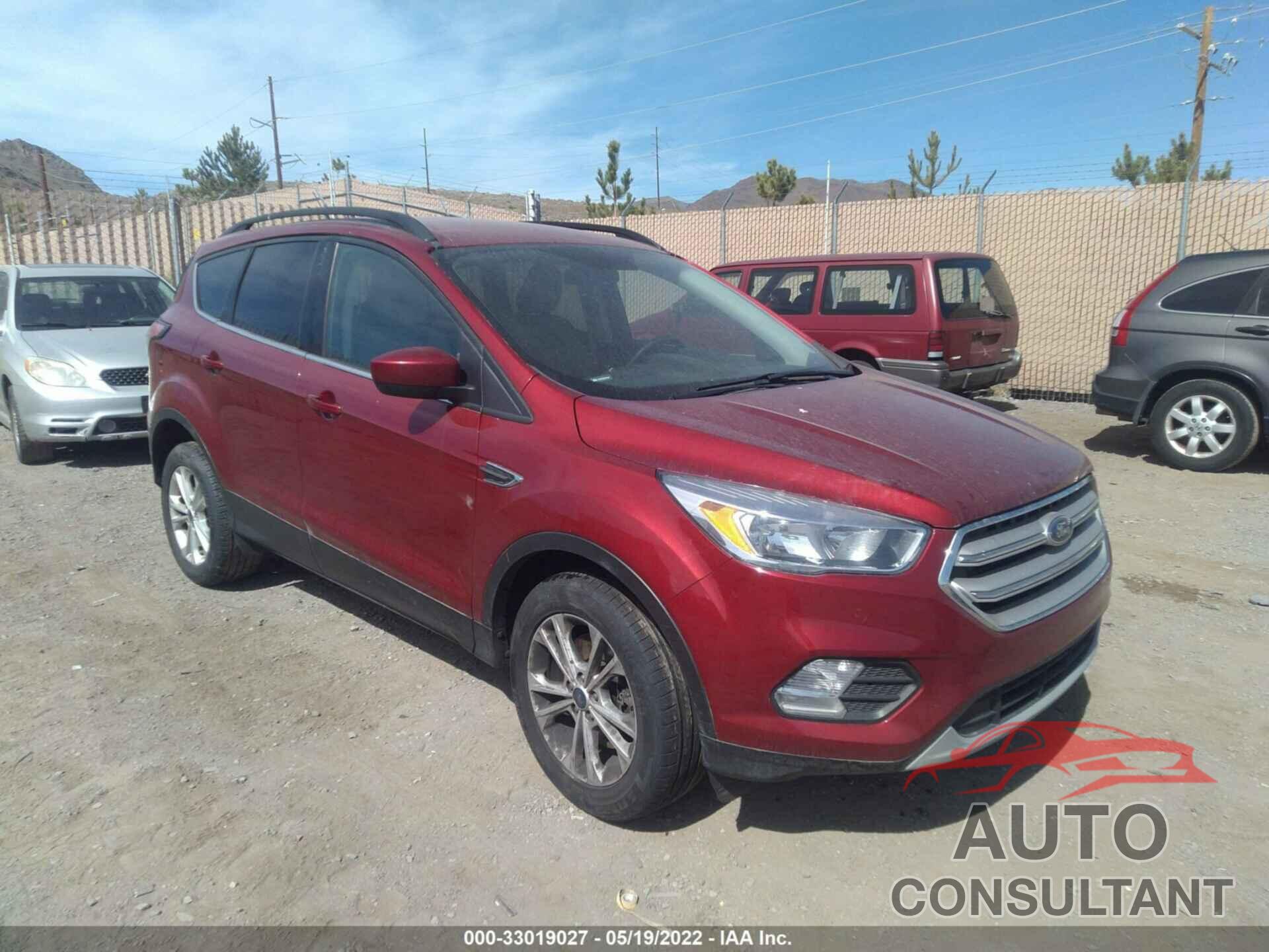 FORD ESCAPE 2018 - 1FMCU9G92JUB49669