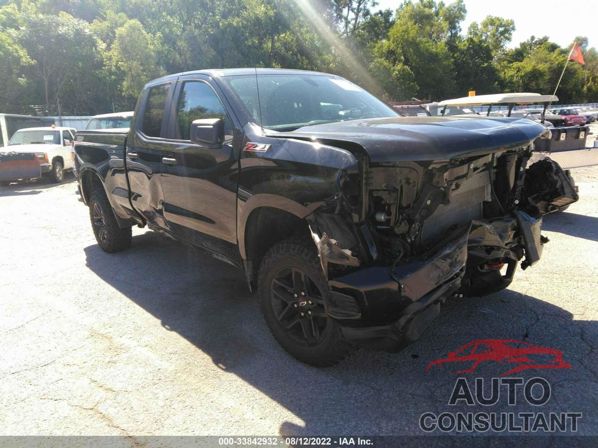 CHEVROLET SILVERADO 1500 2019 - 1GCRYCEF9KZ184108