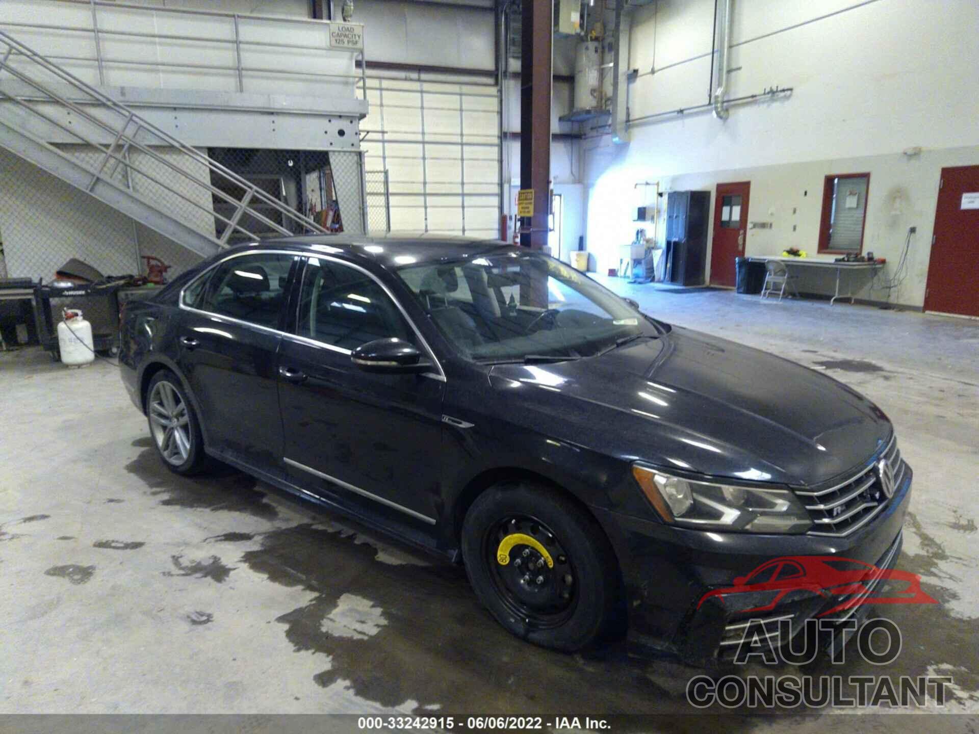 VOLKSWAGEN PASSAT 2017 - 1VWDT7A33HC059433