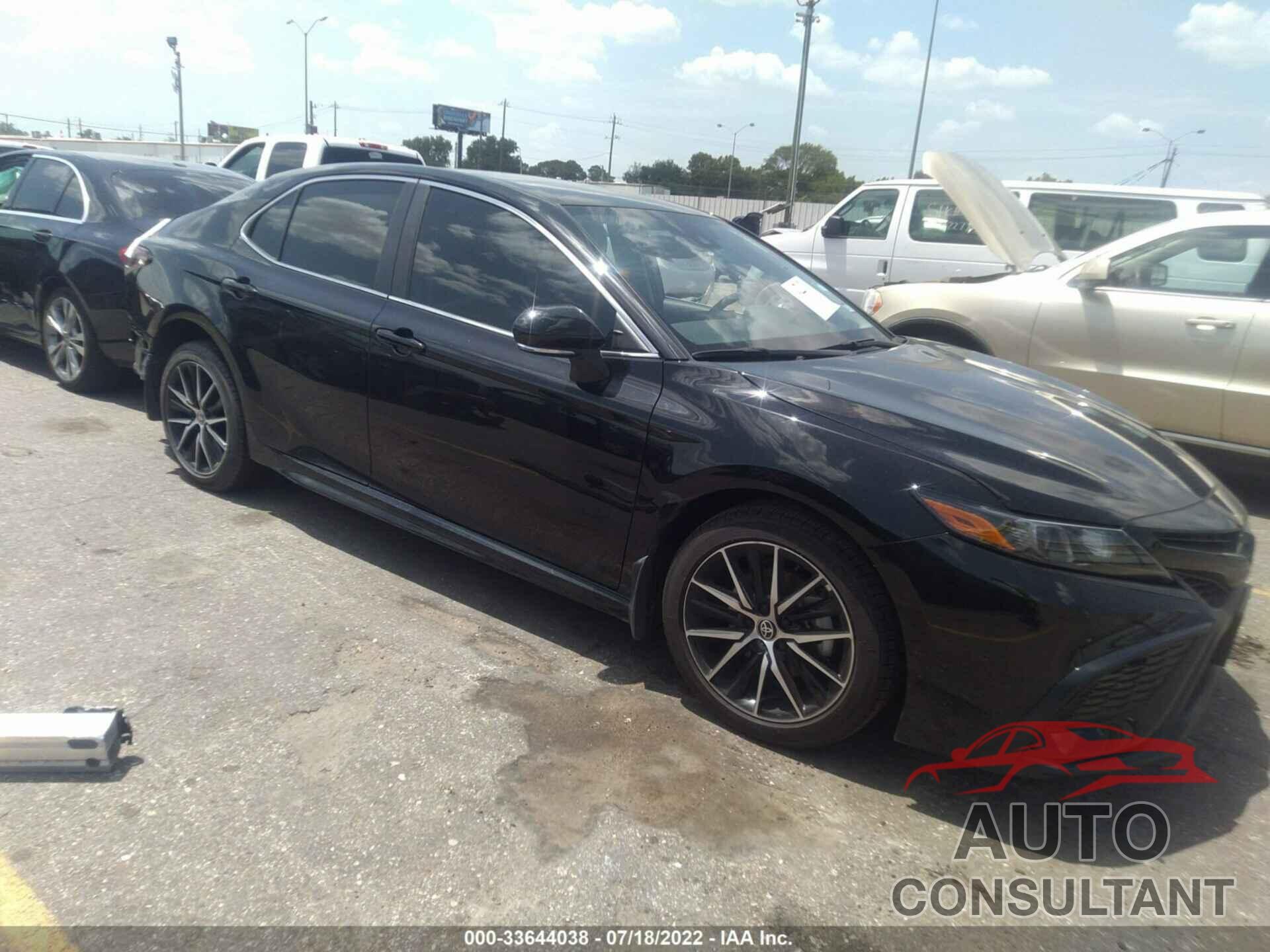 TOYOTA CAMRY 2022 - 4T1T11AK2NU623440