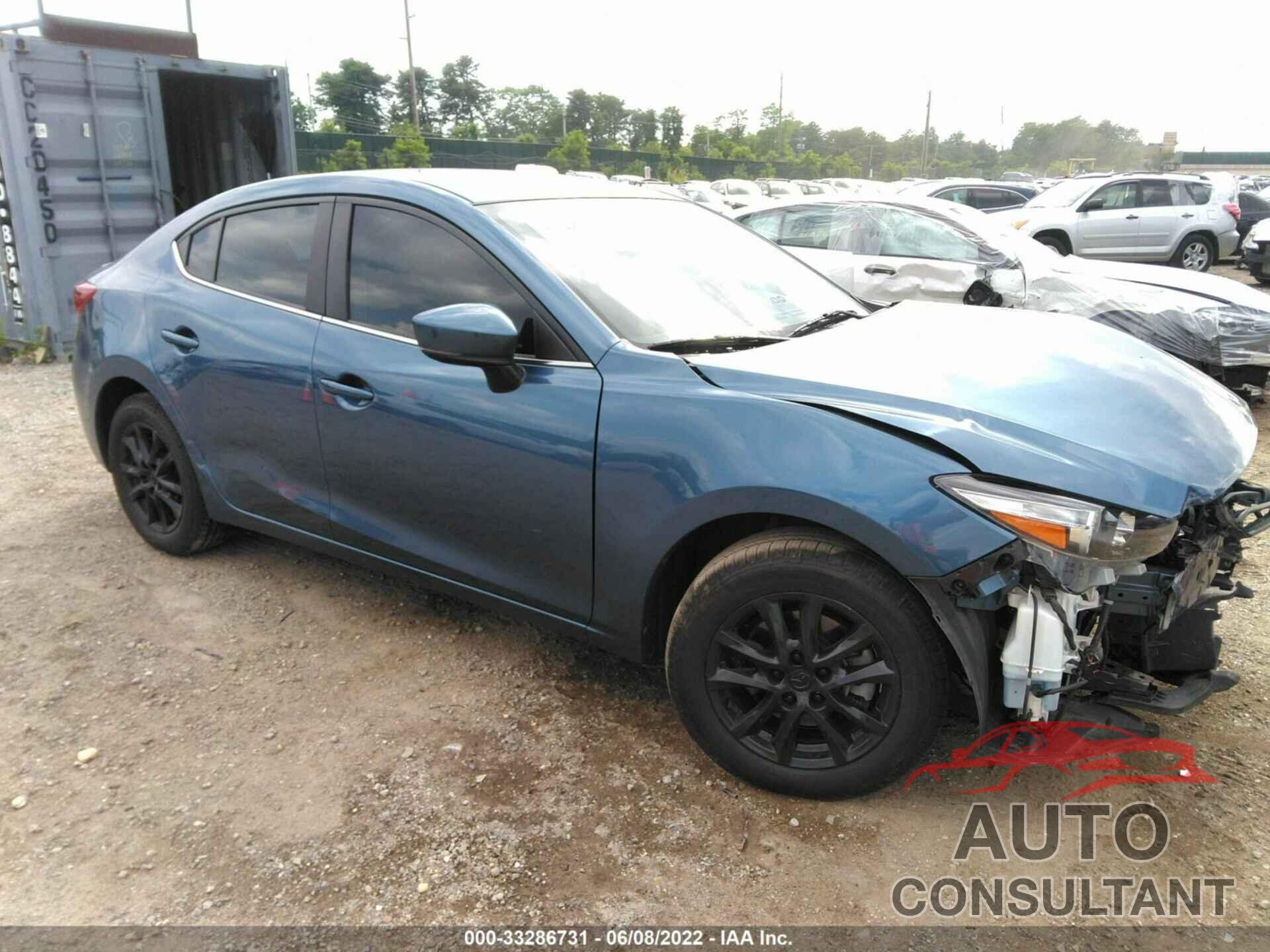 MAZDA MAZDA3 4-DOOR 2018 - 3MZBN1U77JM217662
