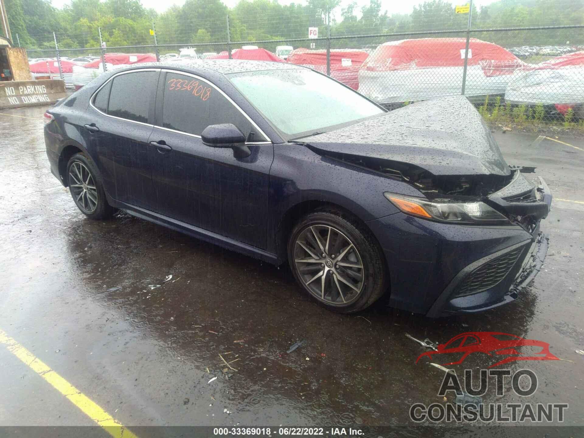 TOYOTA CAMRY 2021 - 4T1G11AKXMU517169