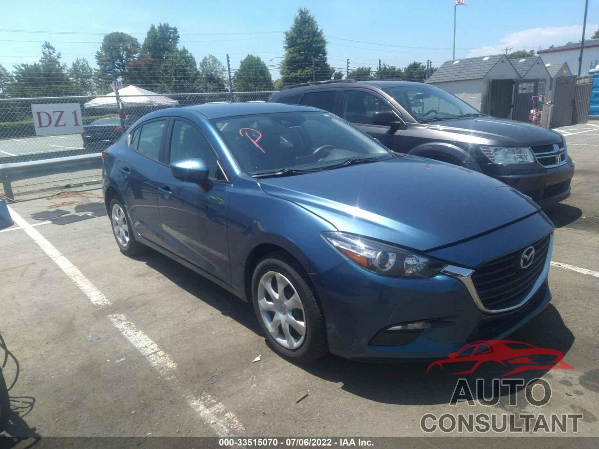 MAZDA MAZDA3 4-DOOR 2018 - 3MZBN1U73JM162417
