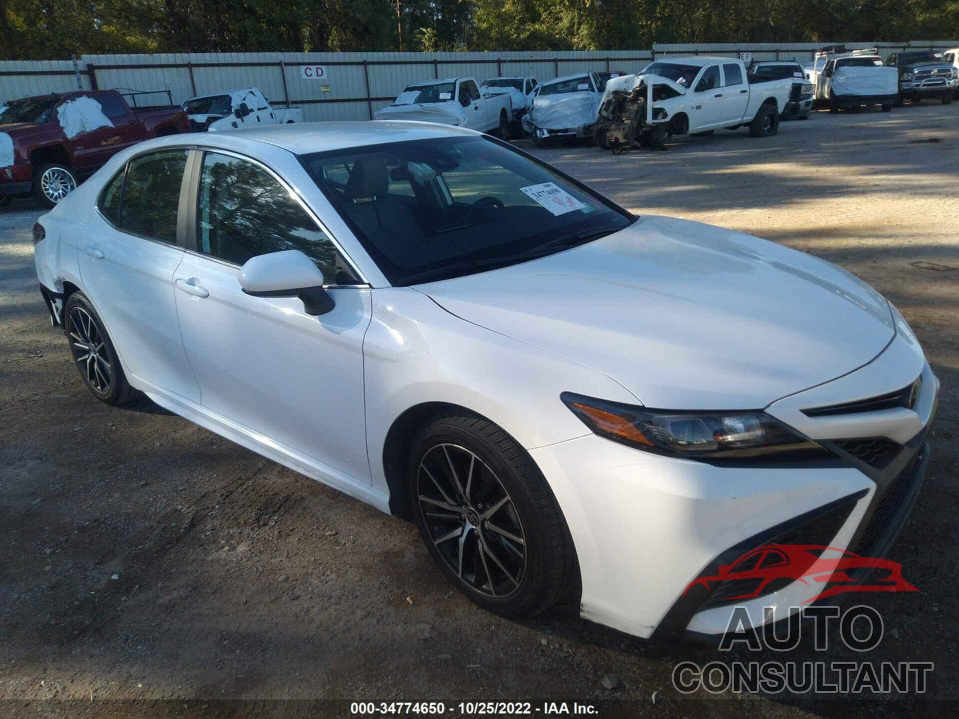 TOYOTA CAMRY 2021 - 4T1G11AK0MU434317