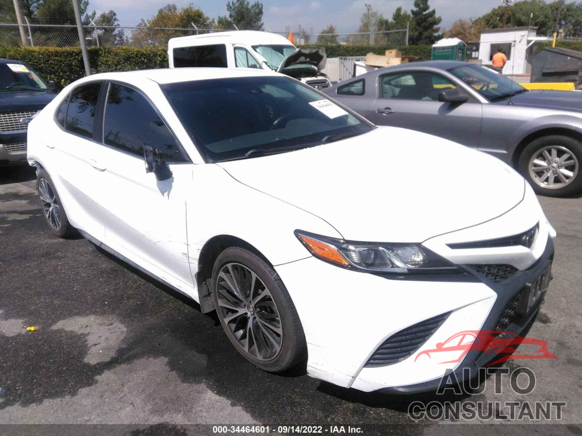 TOYOTA CAMRY 2018 - 4T1B11HK4JU098764