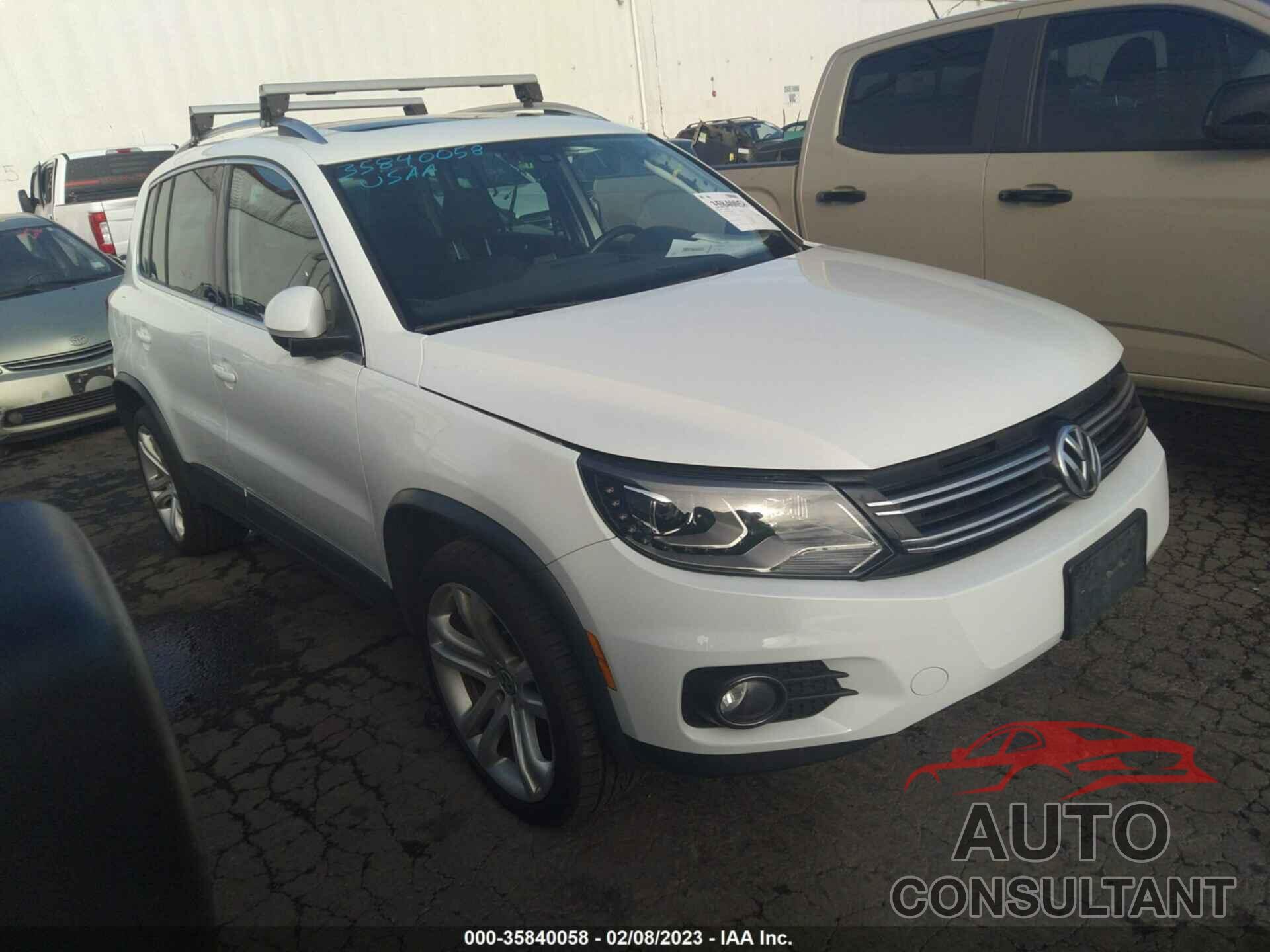 VOLKSWAGEN TIGUAN 2016 - WVGBV7AX8GW615400