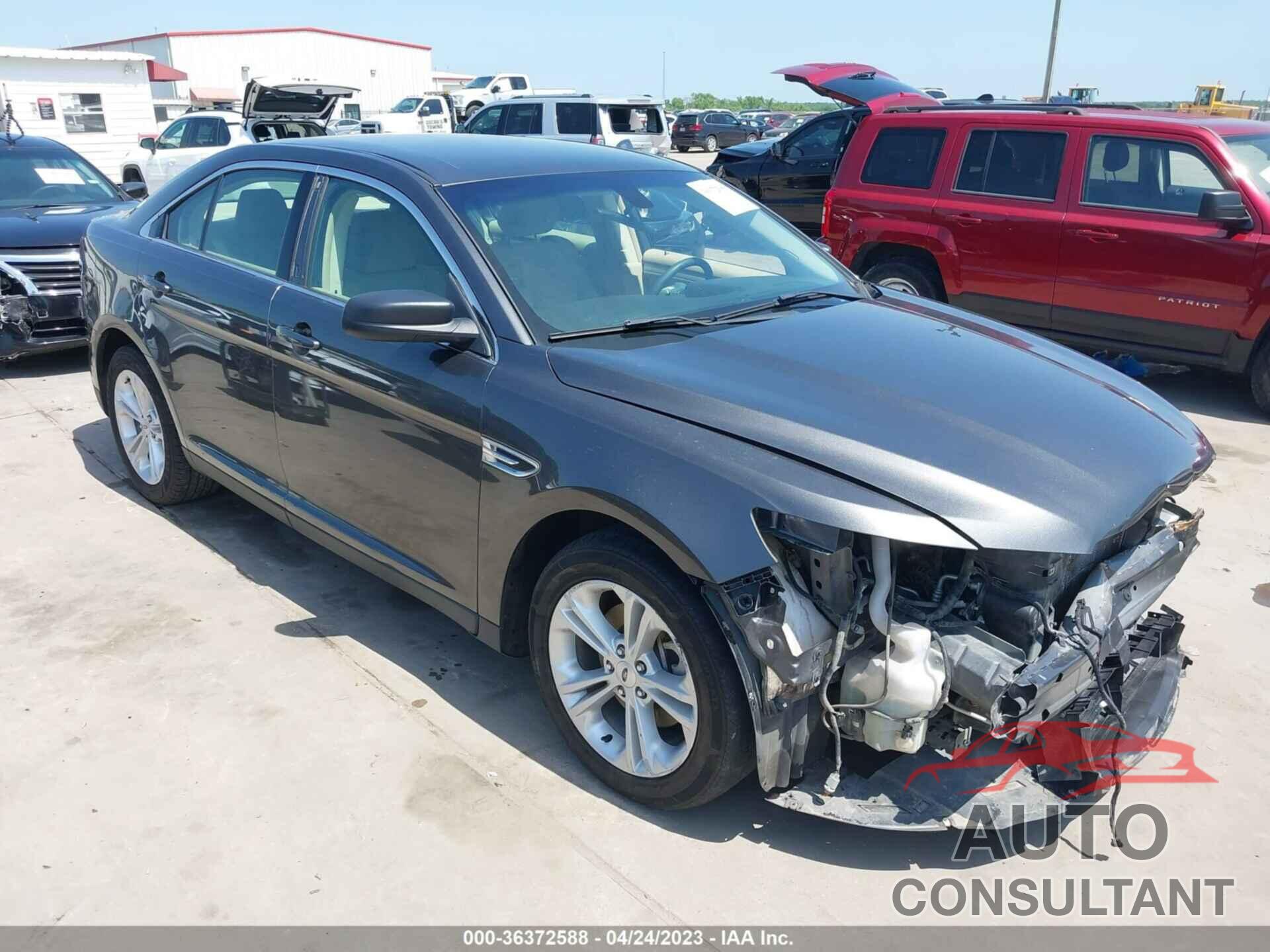 FORD TAURUS 2017 - 1FAHP2D8XHG125820