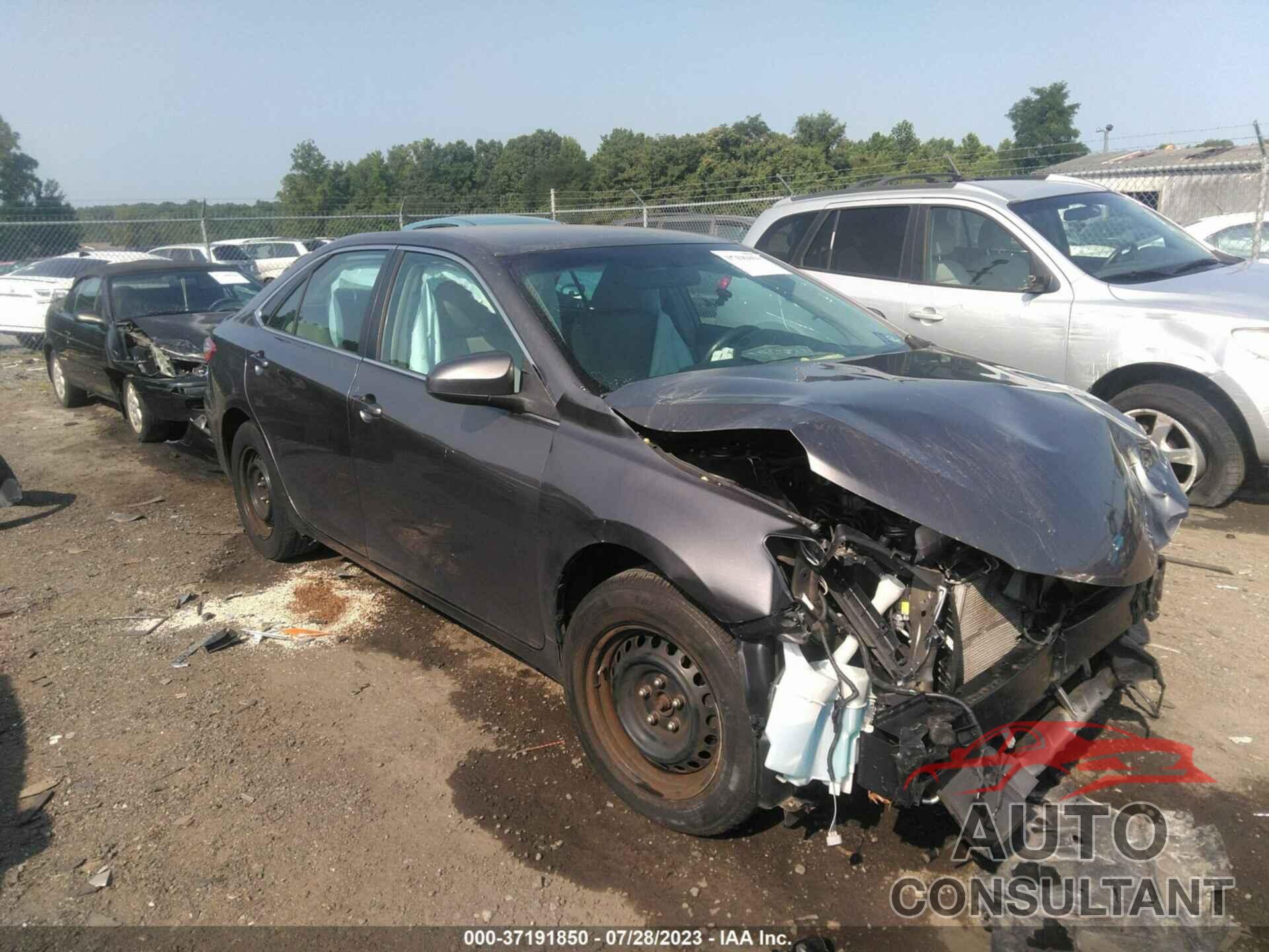 TOYOTA CAMRY 2015 - 4T4BF1FK3FR494119