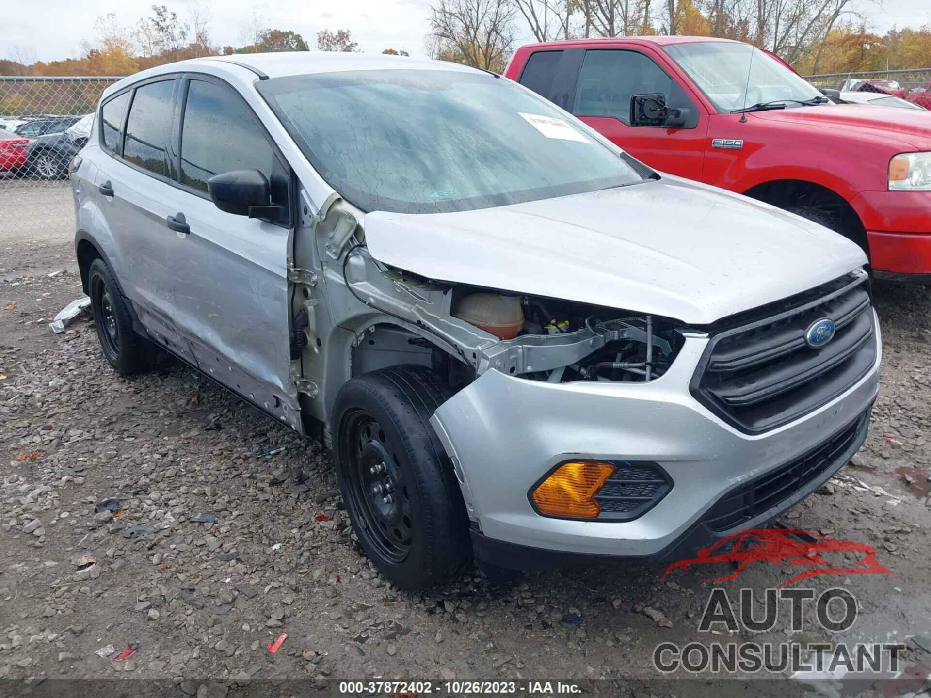 FORD ESCAPE 2017 - 1FMCU0F70HUA13885
