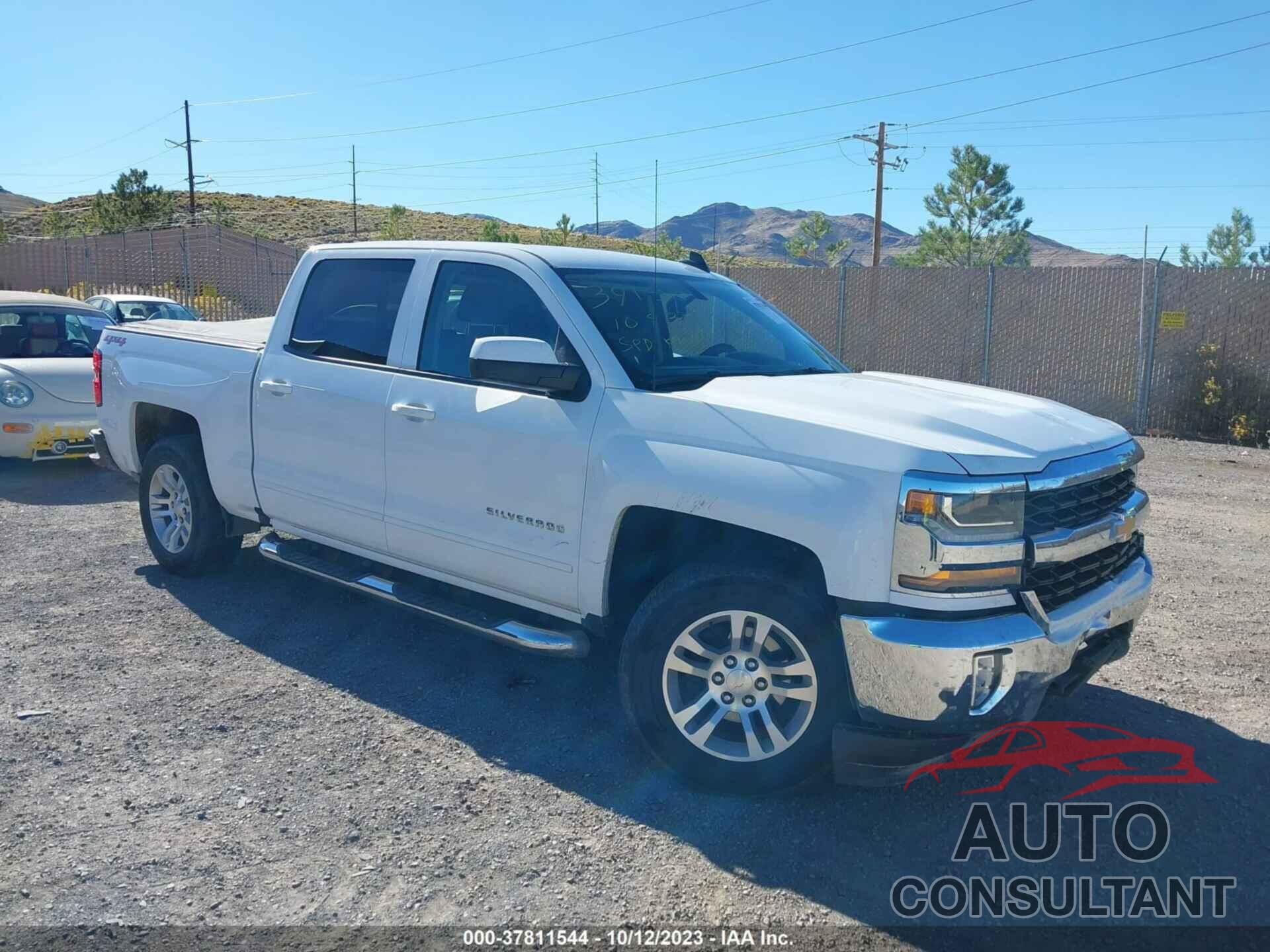 CHEVROLET SILVERADO 1500 2018 - 3GCUKREC2JG341531