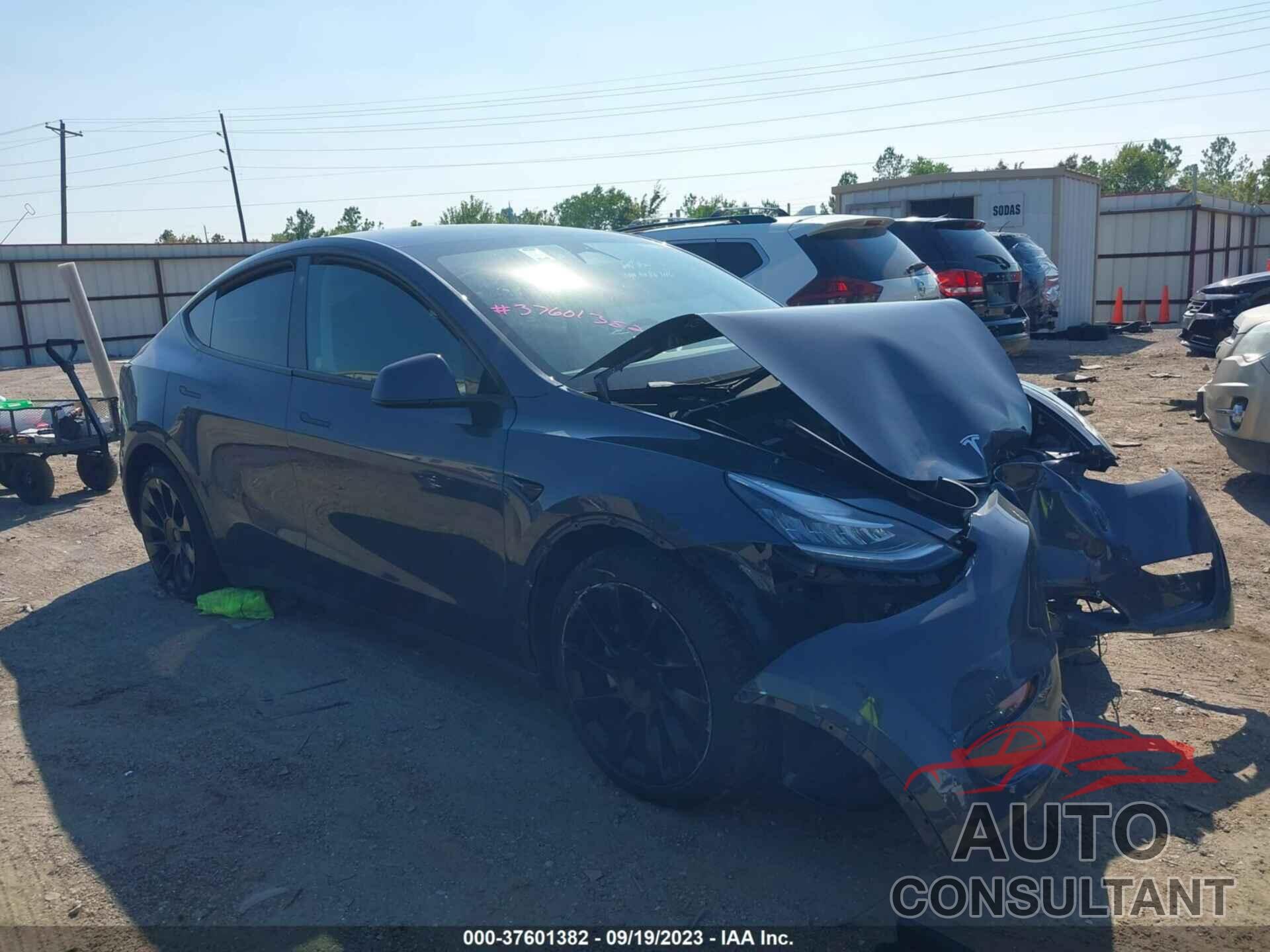 TESLA MODEL Y 2023 - 7SAYGDEE5PA047384