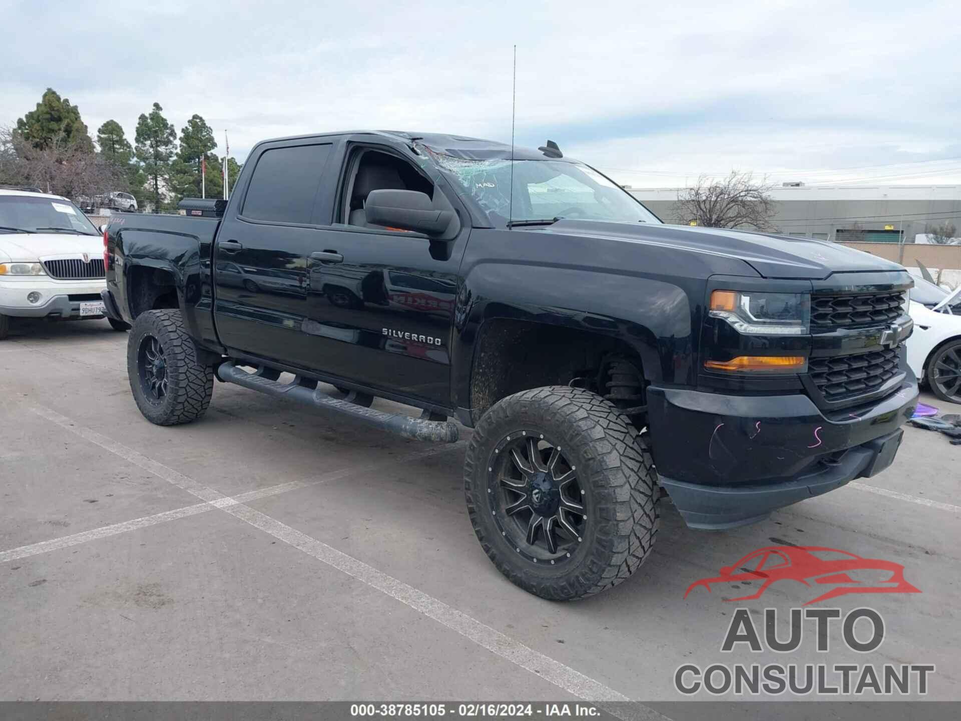 CHEVROLET SILVERADO 1500 2018 - 3GCUKPEC9JG307171