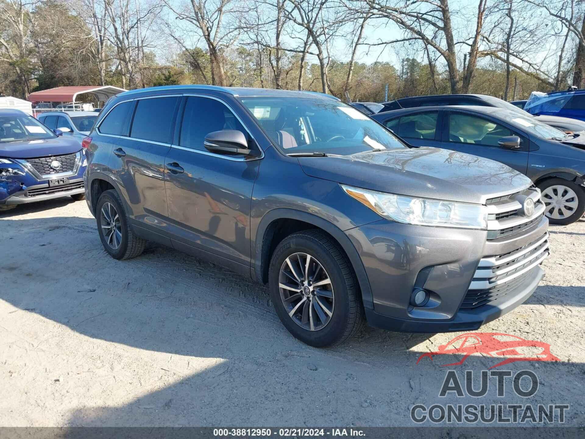 TOYOTA HIGHLANDER 2017 - 5TDKZRFH4HS526236