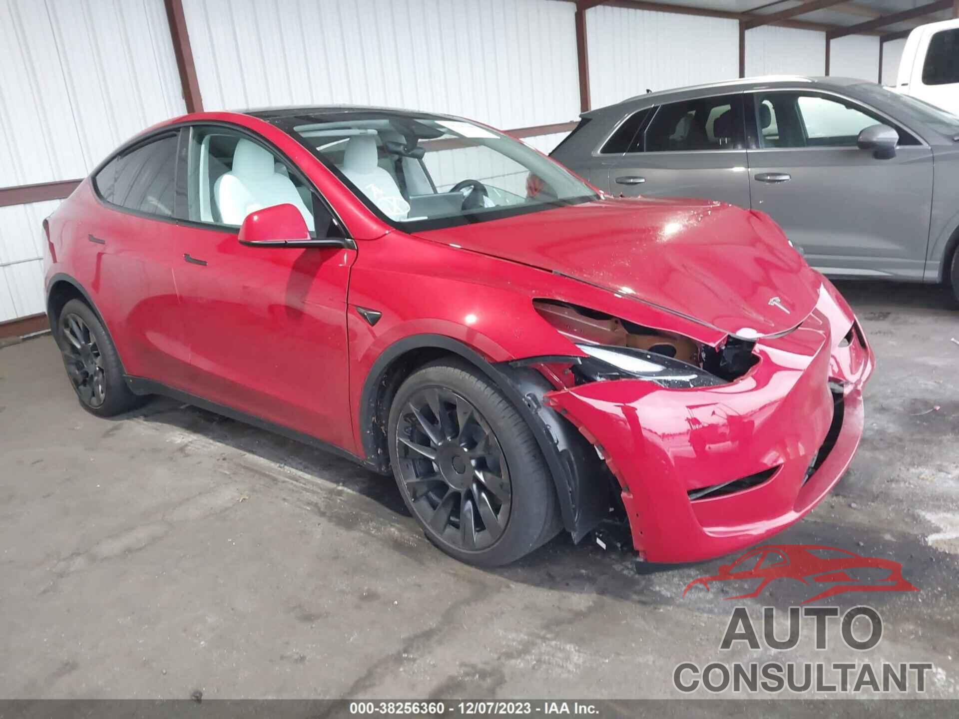 TESLA MODEL Y 2023 - 7SAYGDEE4PF815083