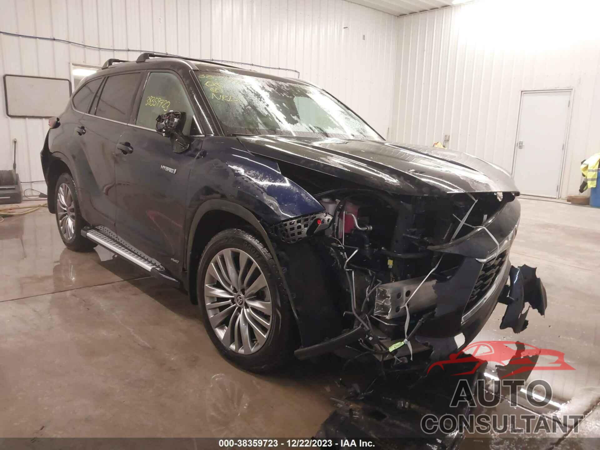 TOYOTA HIGHLANDER 2020 - 5TDEBRCH0LS008591