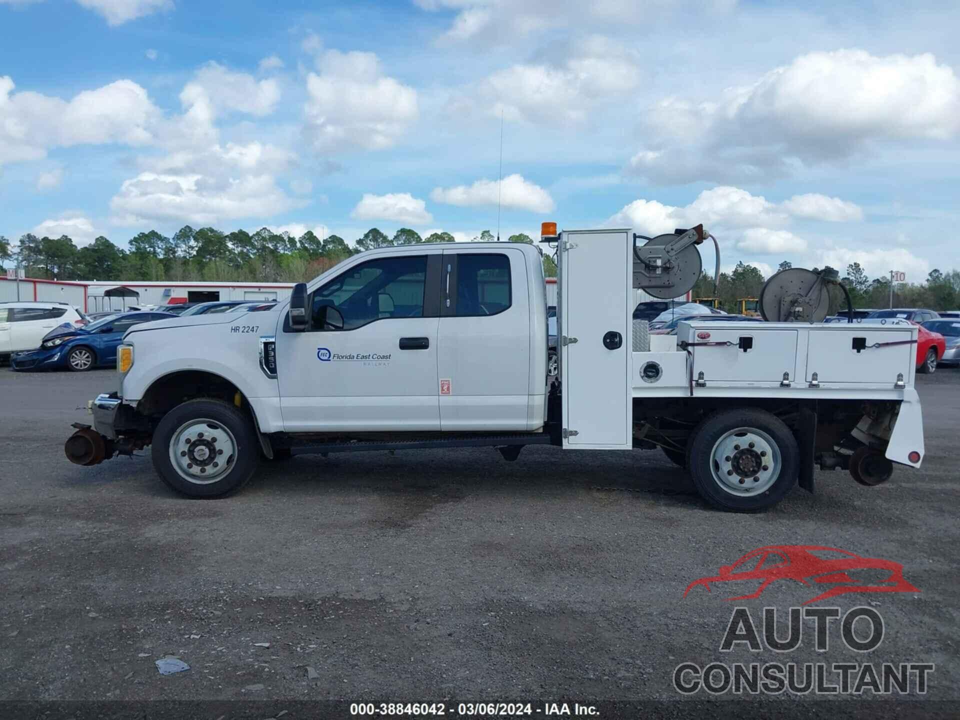 FORD F-350 2017 - 1FD7X3B6XHEC56668