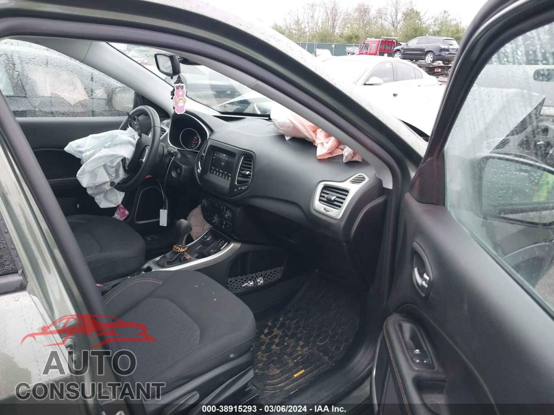 JEEP COMPASS 2019 - 3C4NJDAB2KT771527